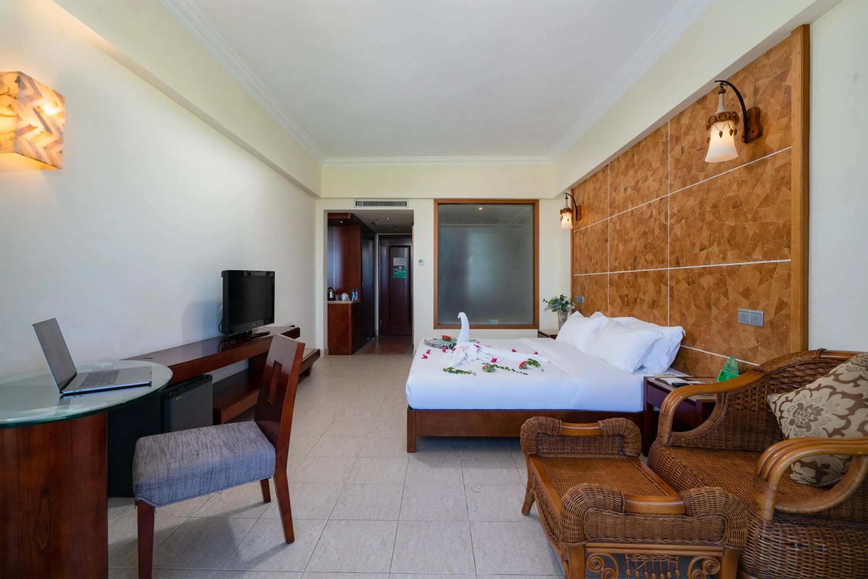 Photo of the whole room in Palm Beach Resort & Spa