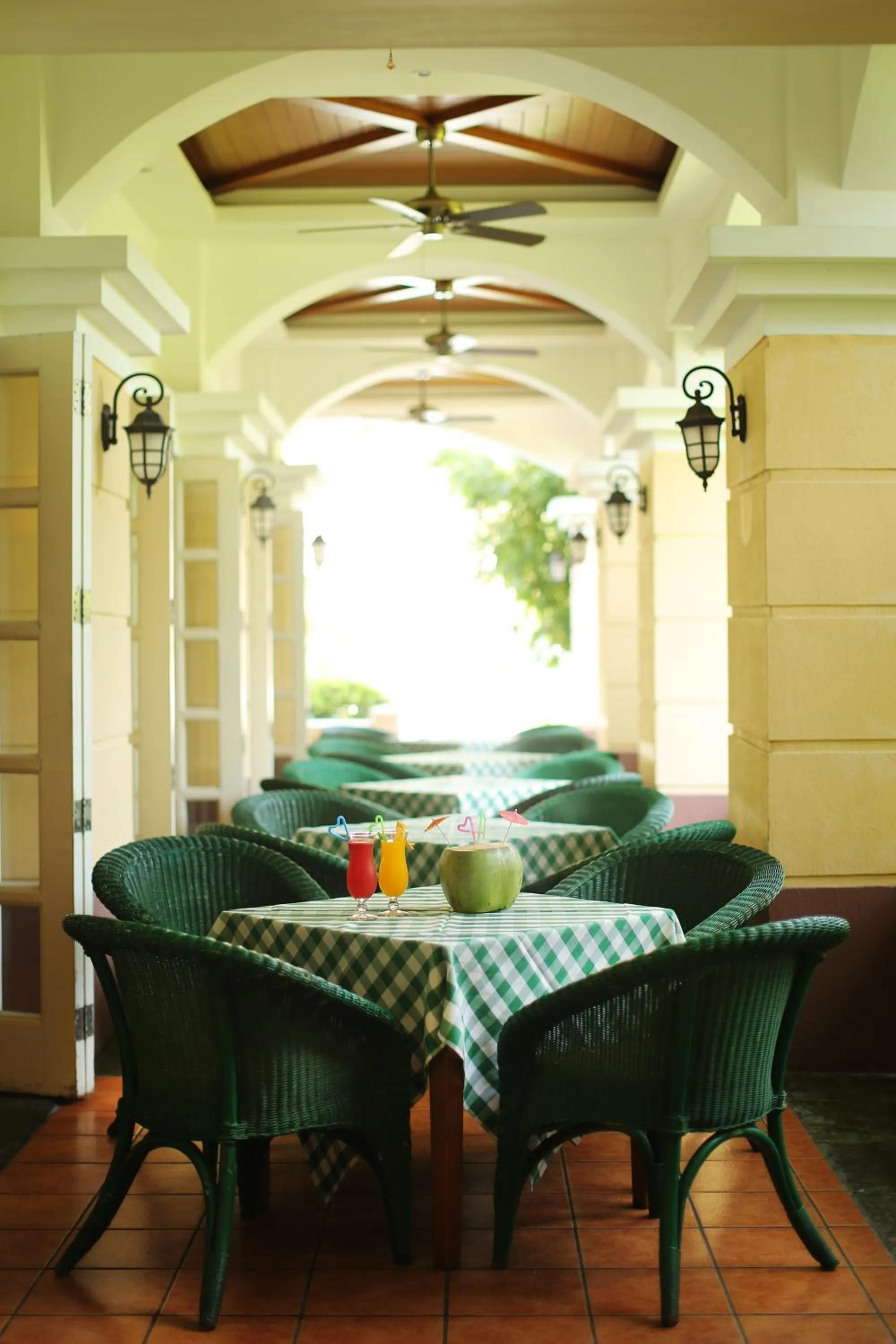 Restaurant/places to eat in Palm Beach Resort & Spa