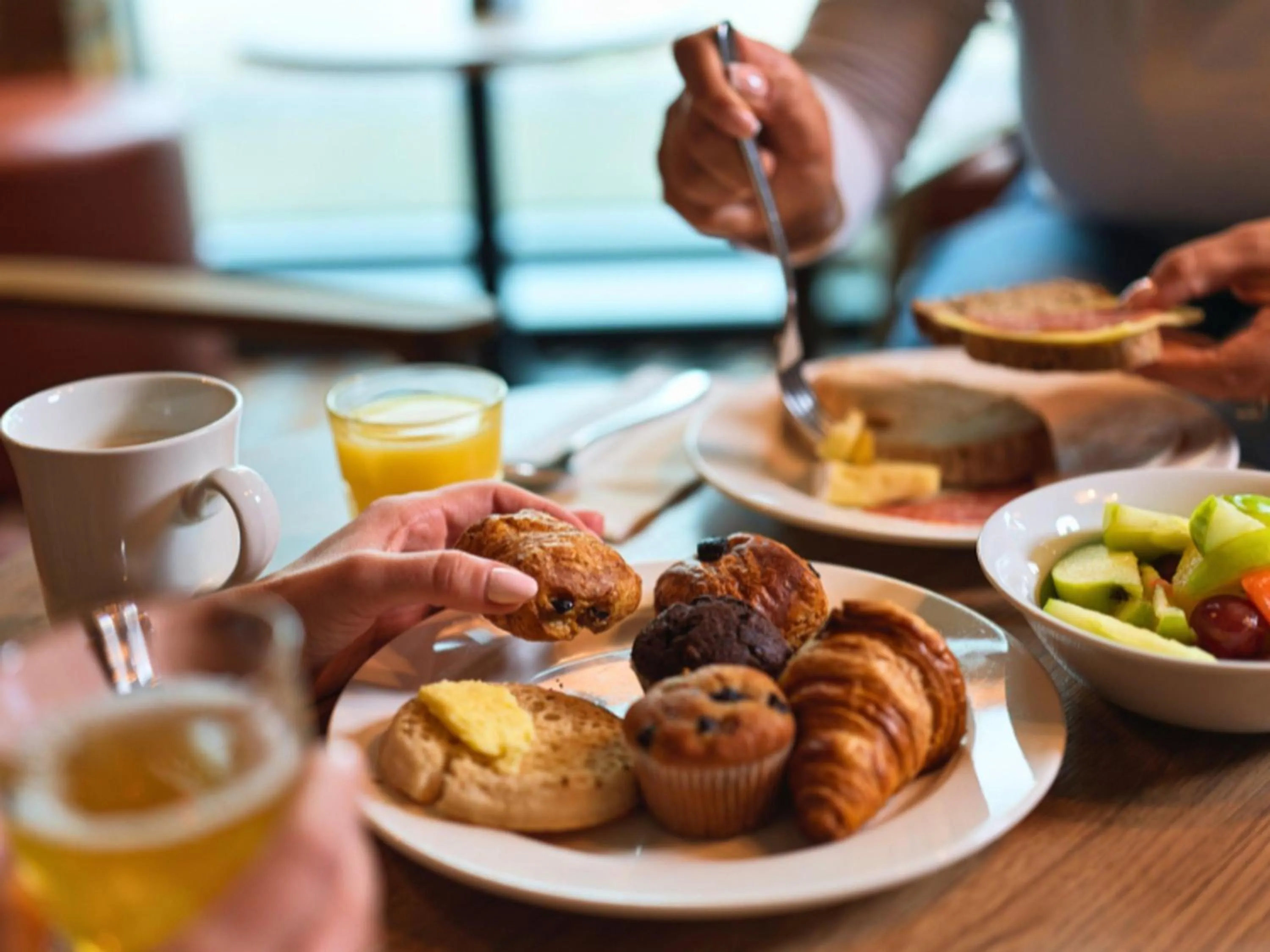 Restaurant/places to eat in B&B HOTEL Warrington