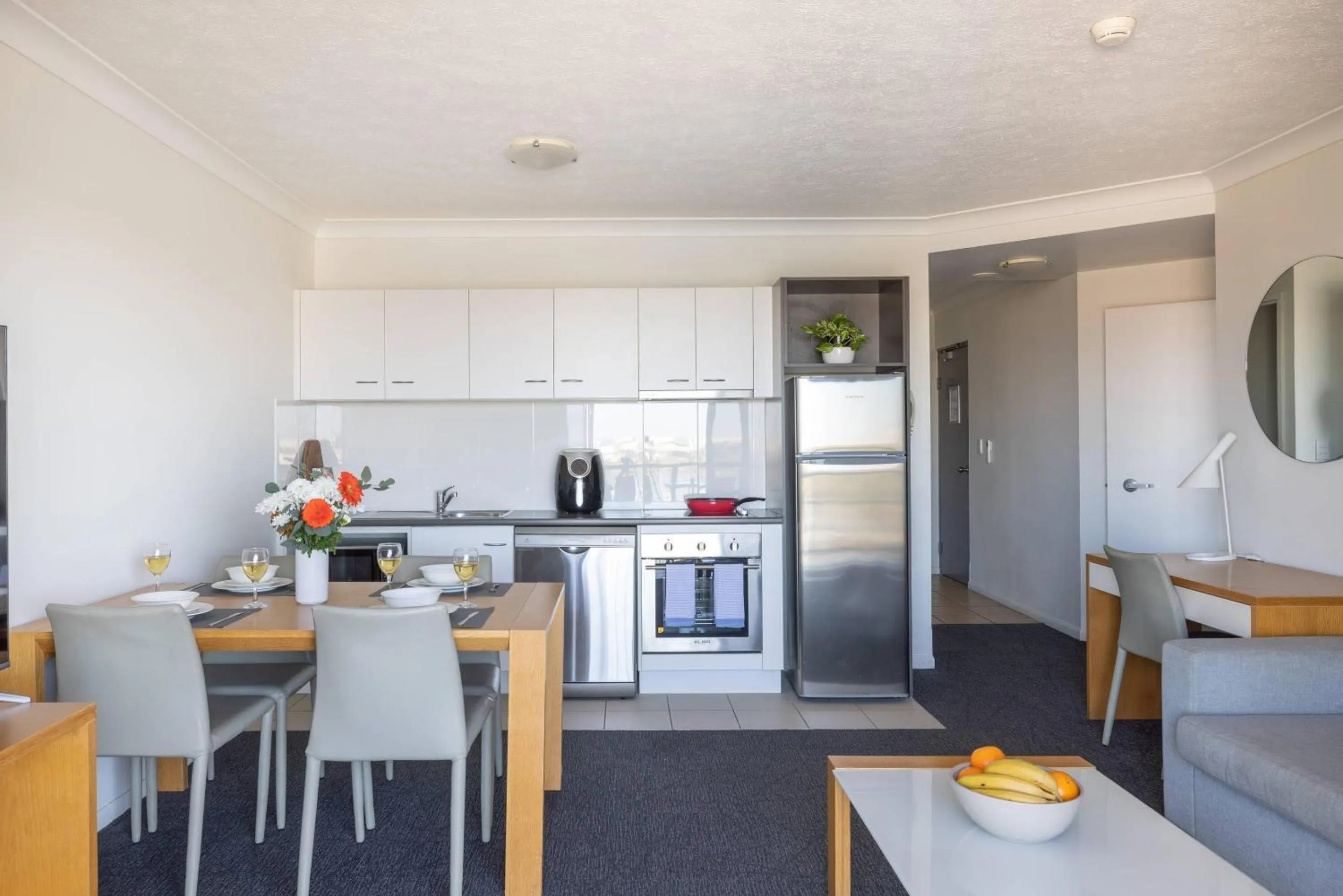 Bedroom in MainStay Suites Townsville