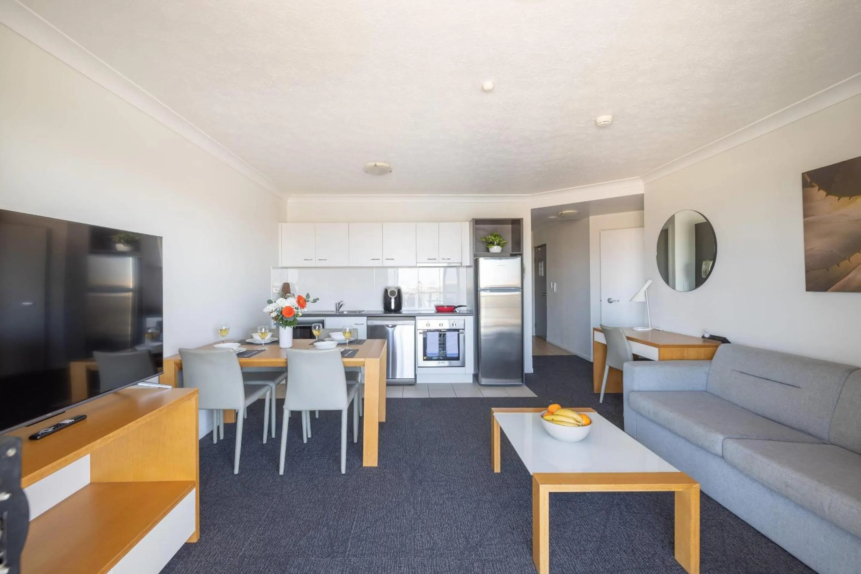 Bedroom in MainStay Suites Townsville