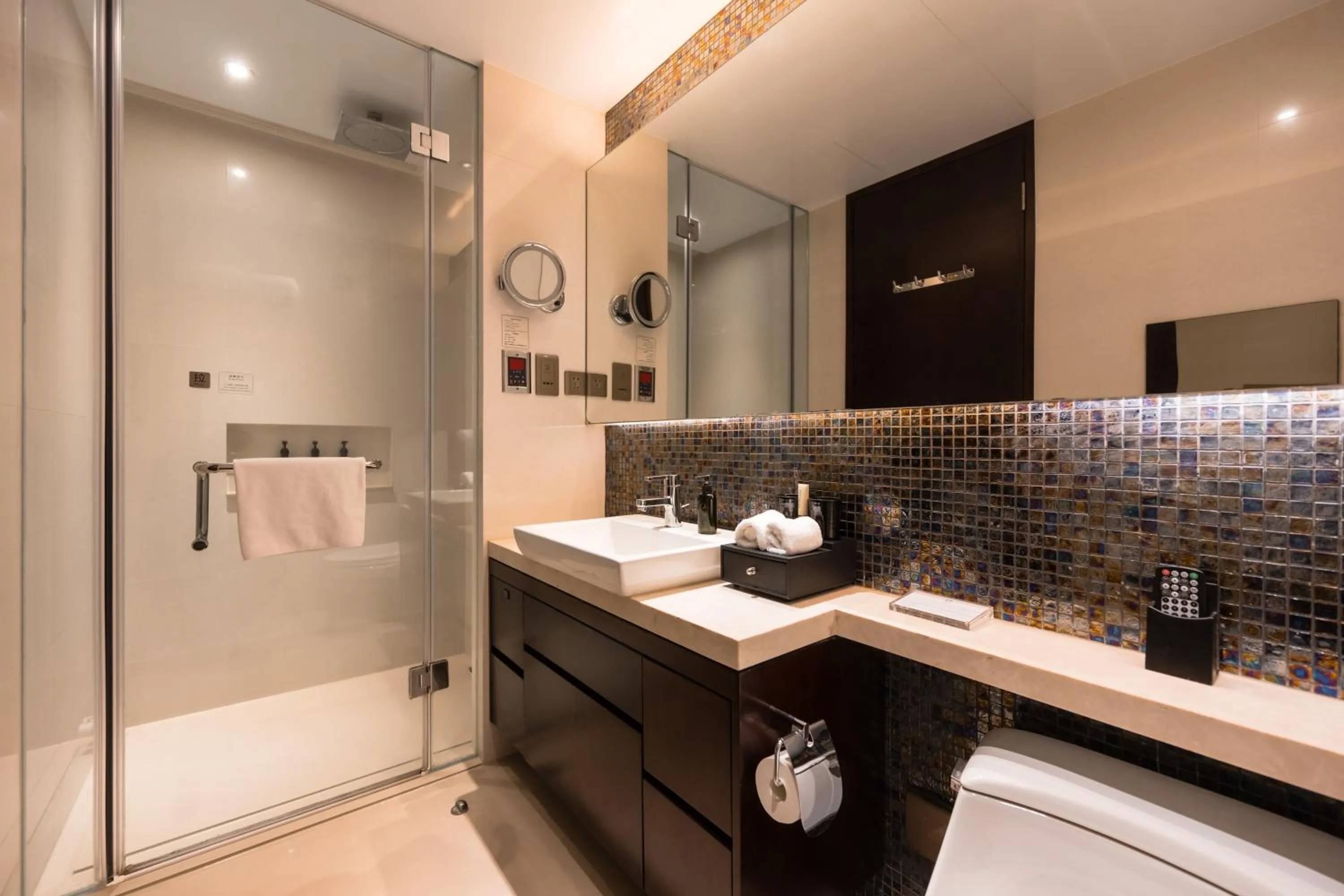 Bathroom in Oakwood Premier Guangzhou