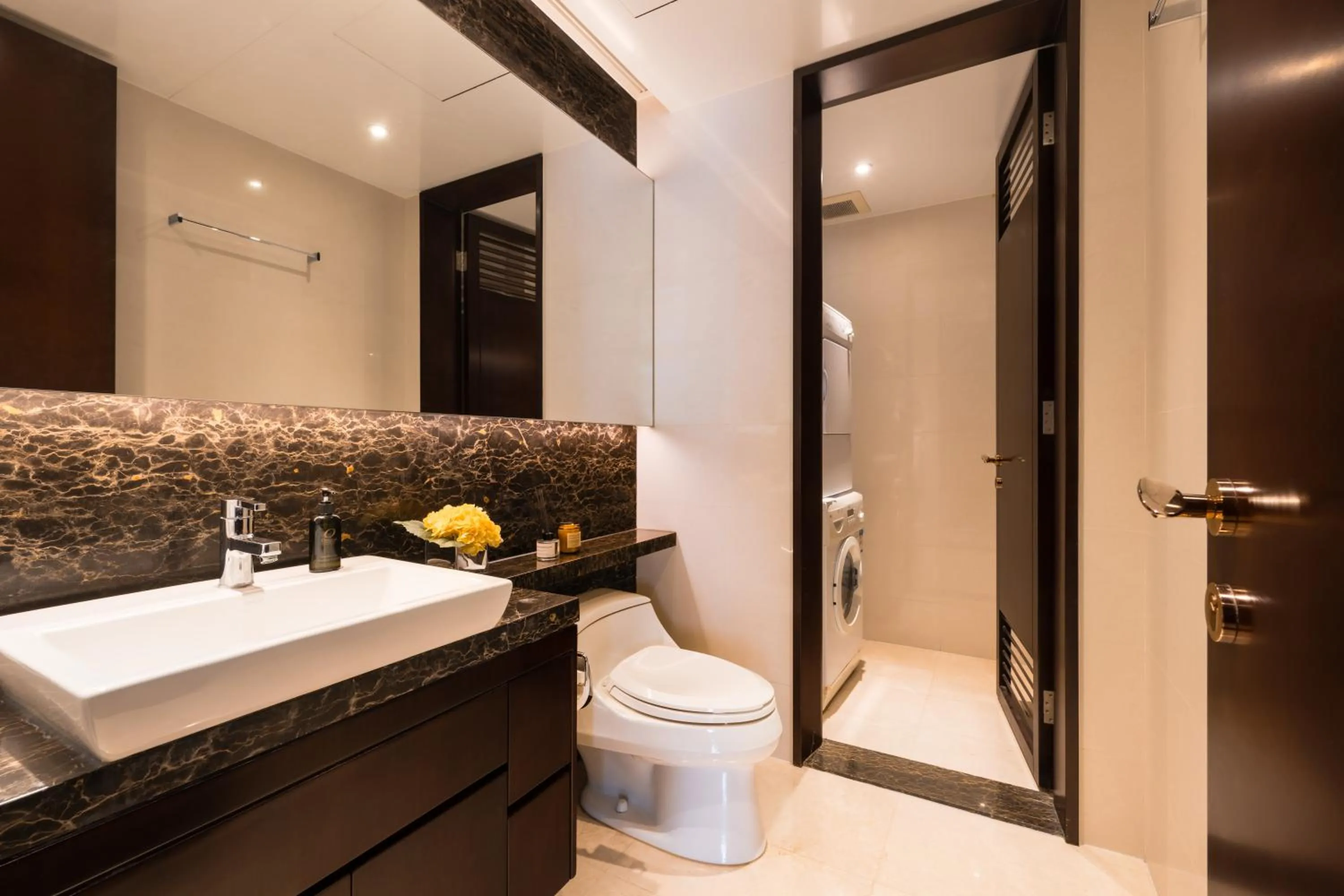 Bathroom in Oakwood Premier Guangzhou