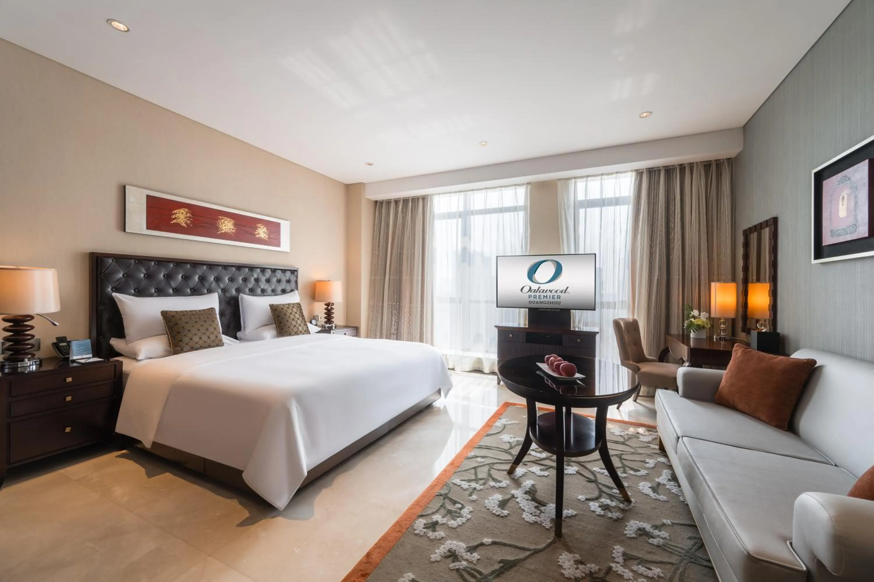 Photo of the whole room, Bed in Oakwood Premier Guangzhou