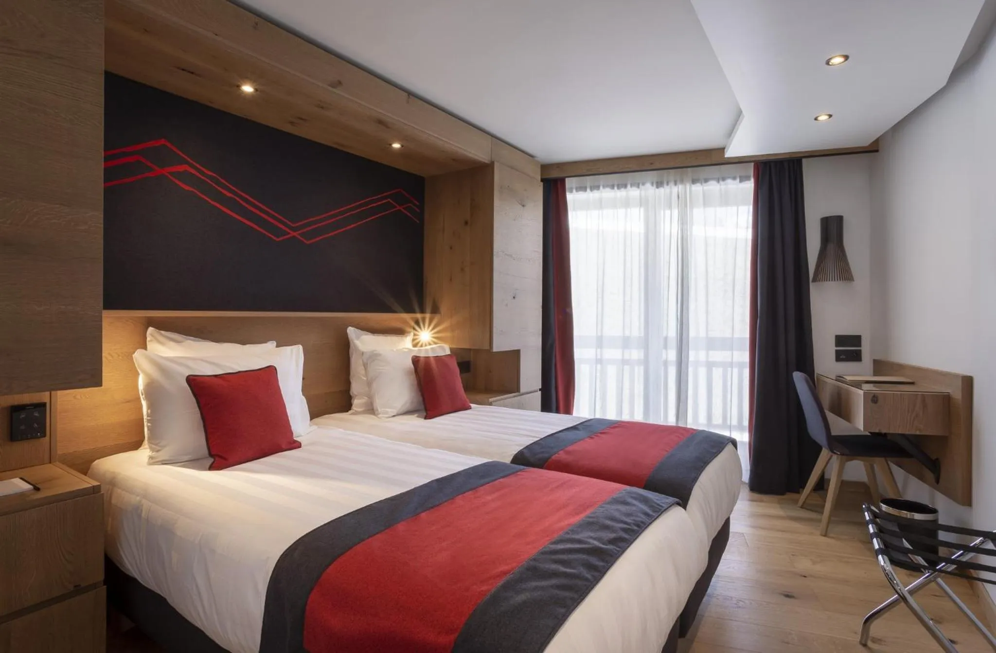 Bed in Hôtel Alparena & Spa - 4 étoiles