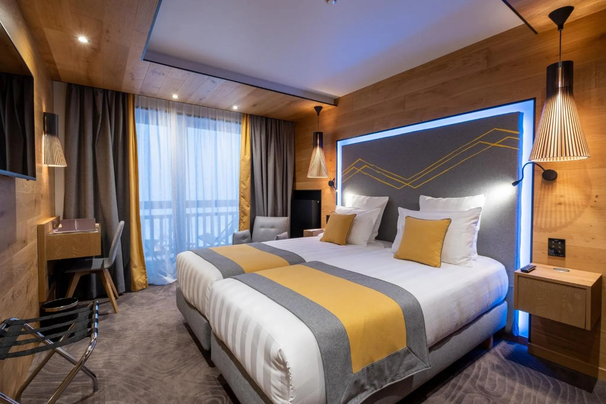 Bed in Hôtel Alparena & Spa - 4 étoiles