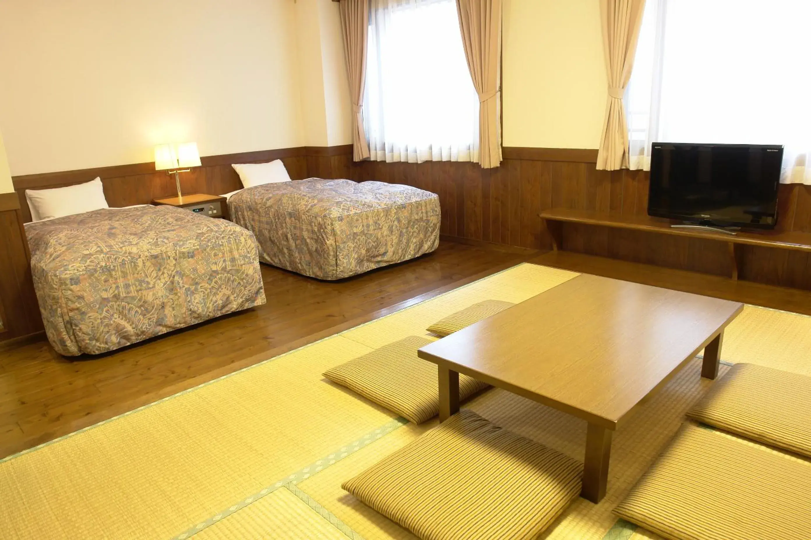 Deluxe Room with Tatami Area in Rakuchin Deluxe Room with Tatami Area in Rakuchin