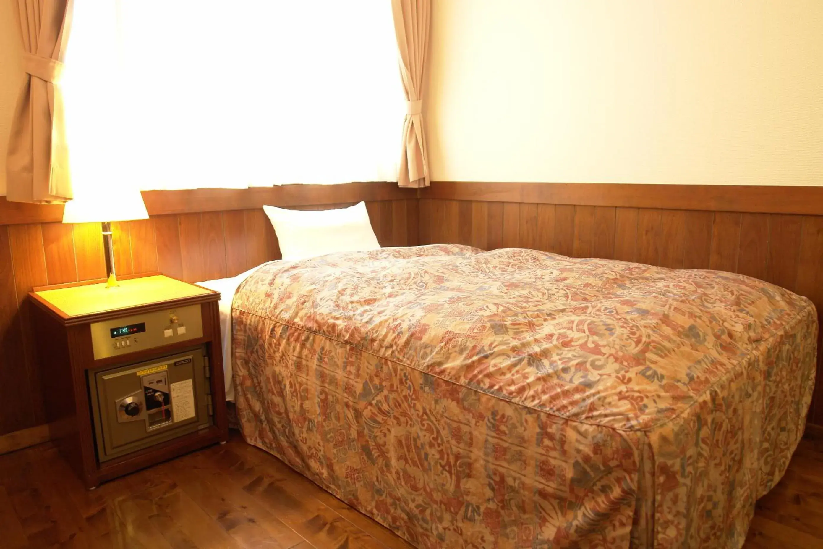 Decorative detail, Bed in Rakuchin Decorative detail, Bed in Rakuchin