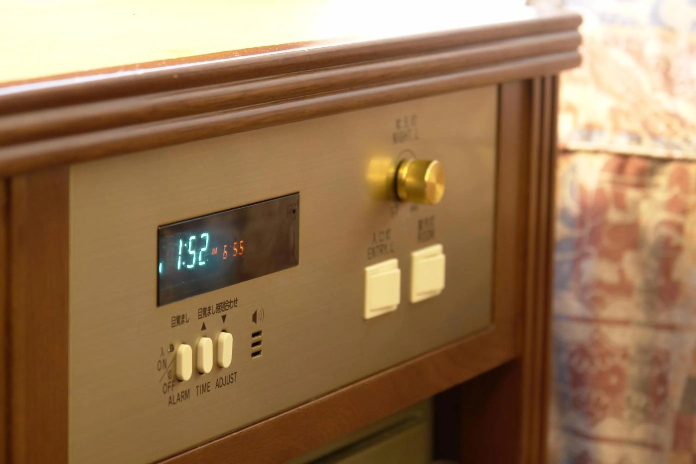 Decorative detail in Rakuchin