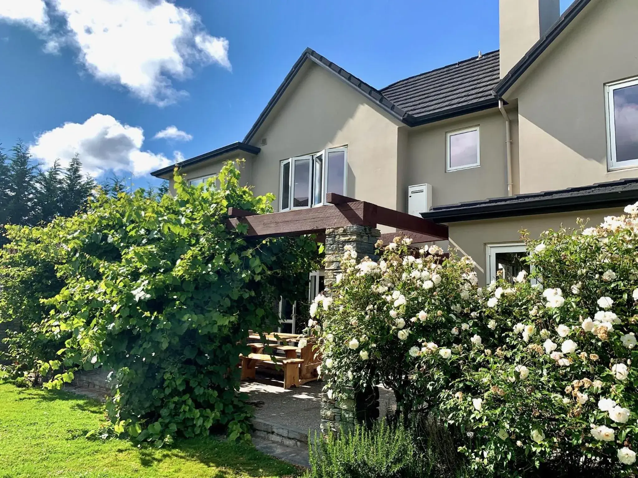 Garden, Property Building in Queenstown Country Lodge