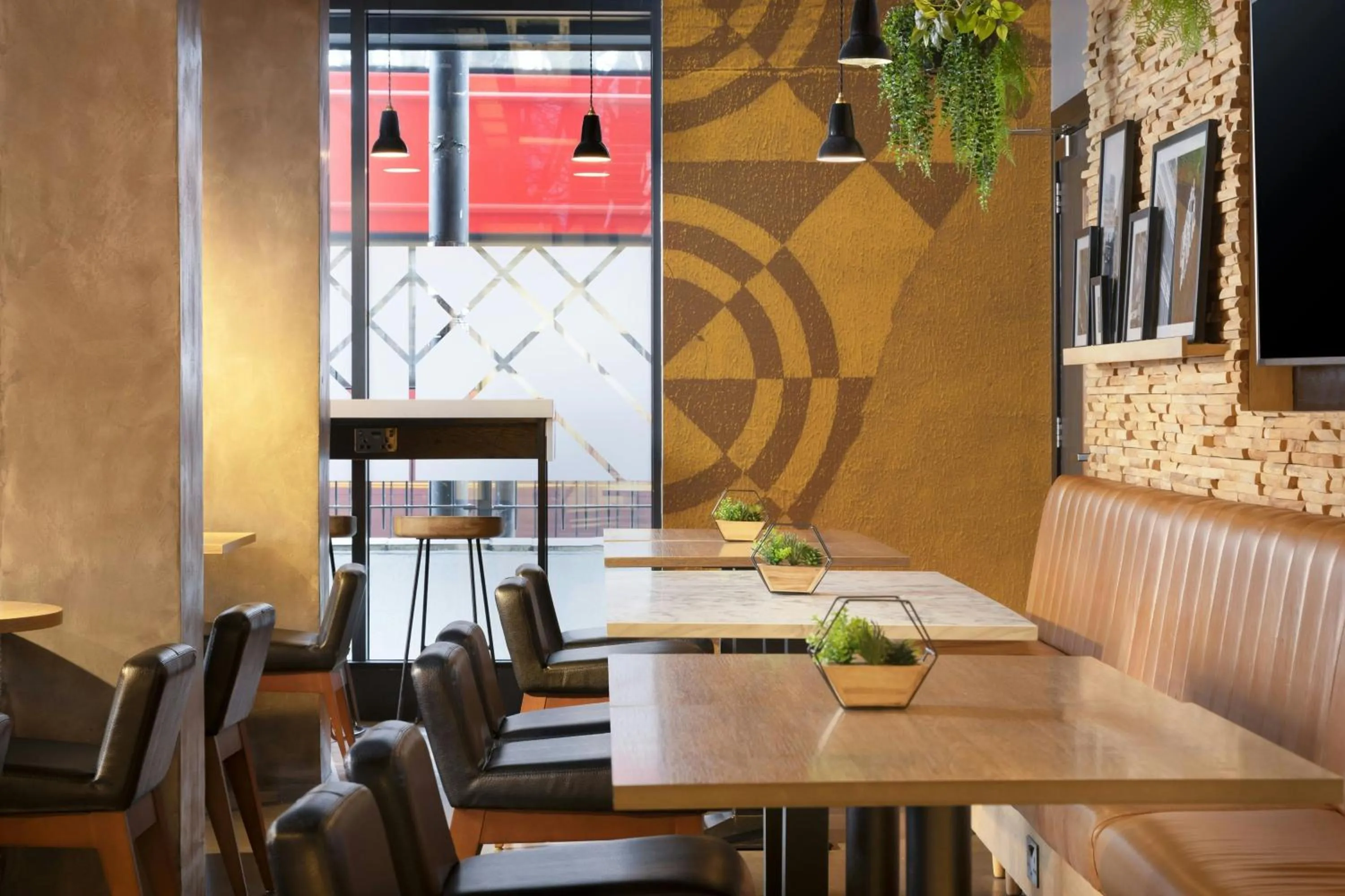 Restaurant/places to eat in Four Points Flex by Sheraton London Shoreditch East