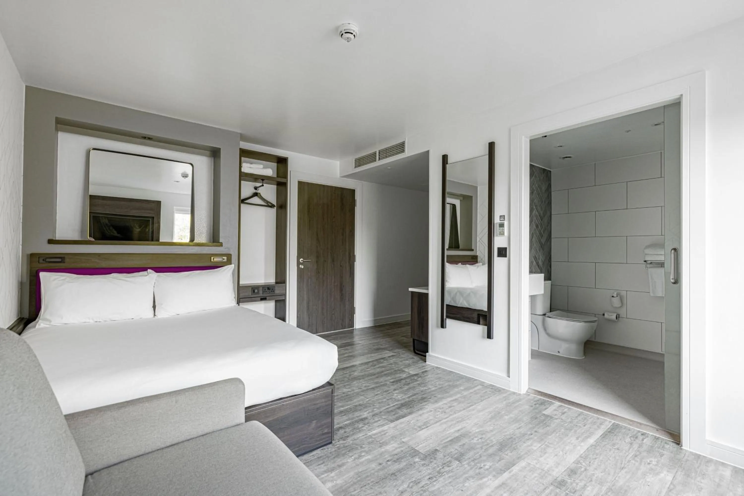 Photo of the whole room, Bed in YOTEL London Shoreditch