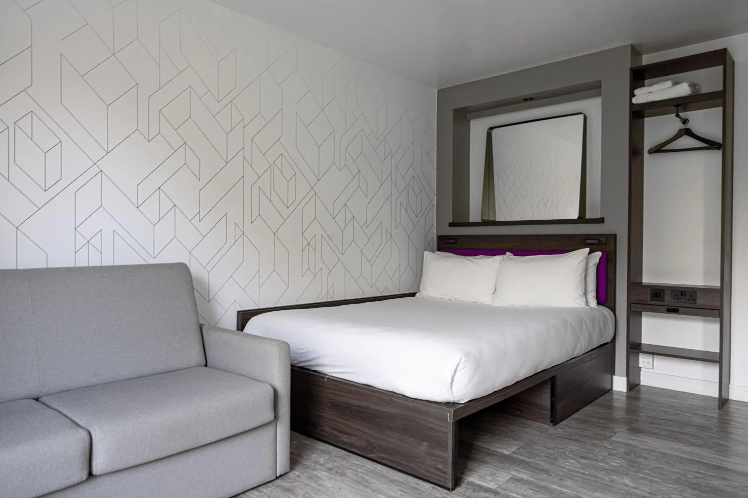 Photo of the whole room, Bed in Four Points Flex by Sheraton London Shoreditch East Photo of the whole room, Bed in Four Points Flex by Sheraton London Shoreditch East