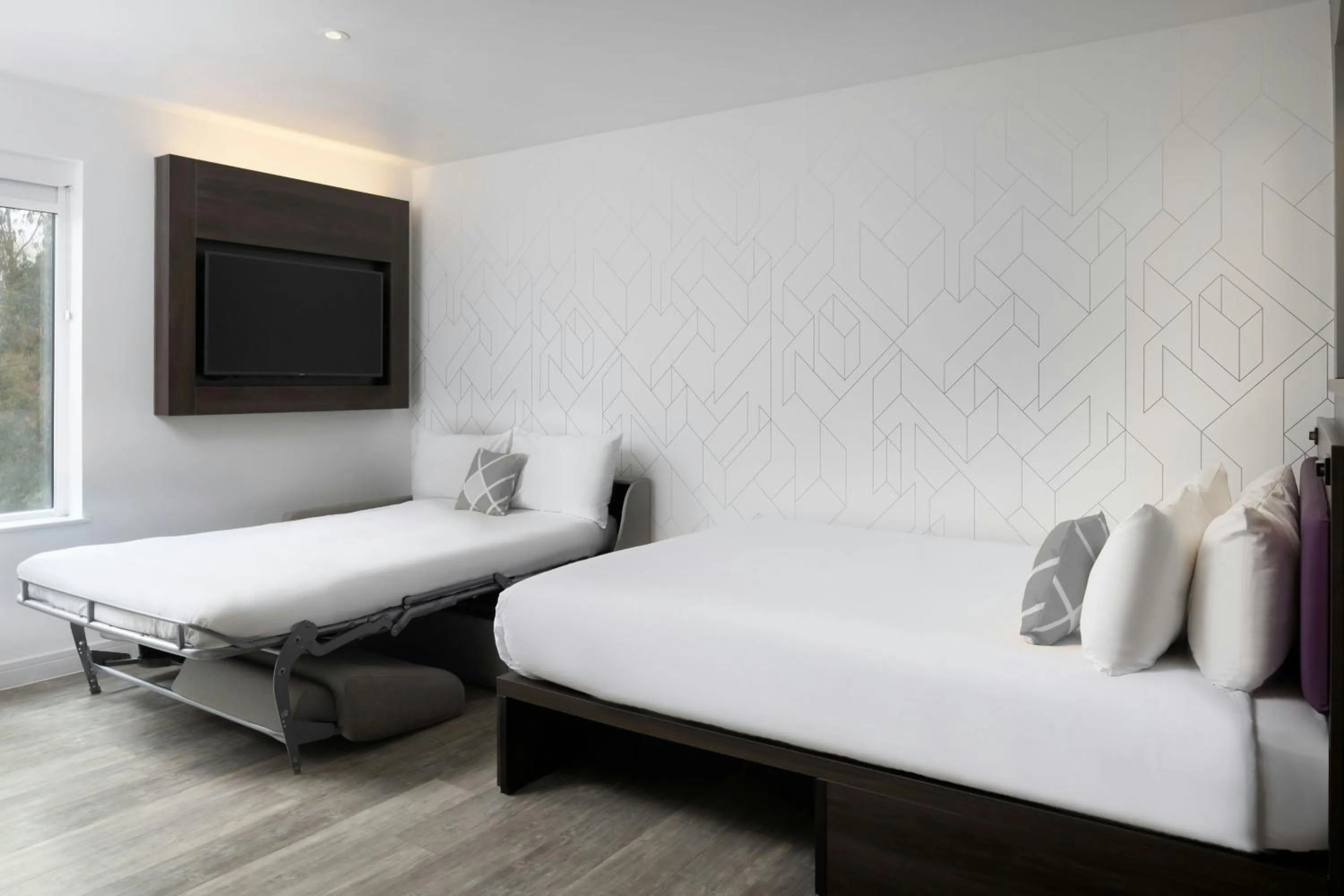 Photo of the whole room, Bed in Four Points Flex by Sheraton London Shoreditch East