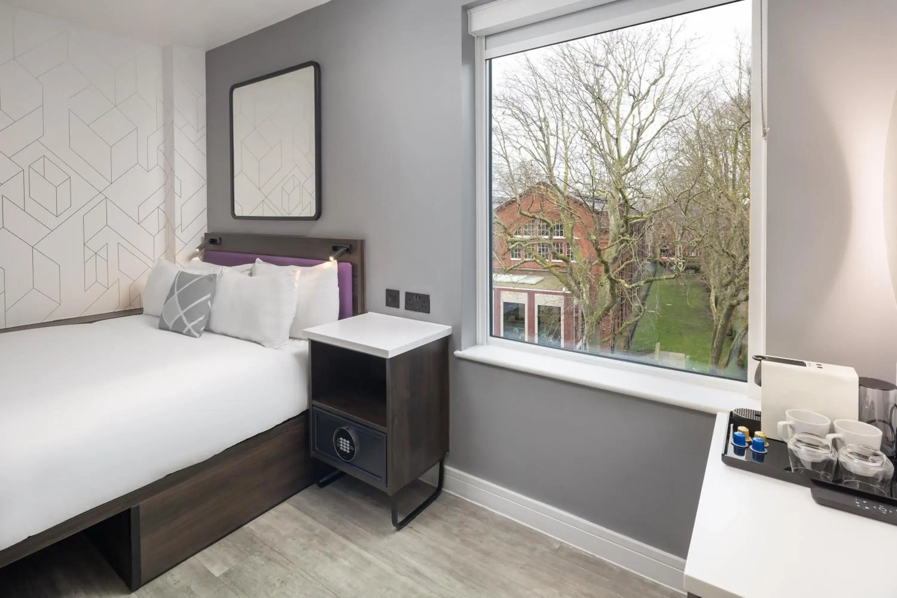 View (from property/room), Bed in Four Points Flex by Sheraton London Shoreditch East View (from property/room), Bed in Four Points Flex by Sheraton London Shoreditch East