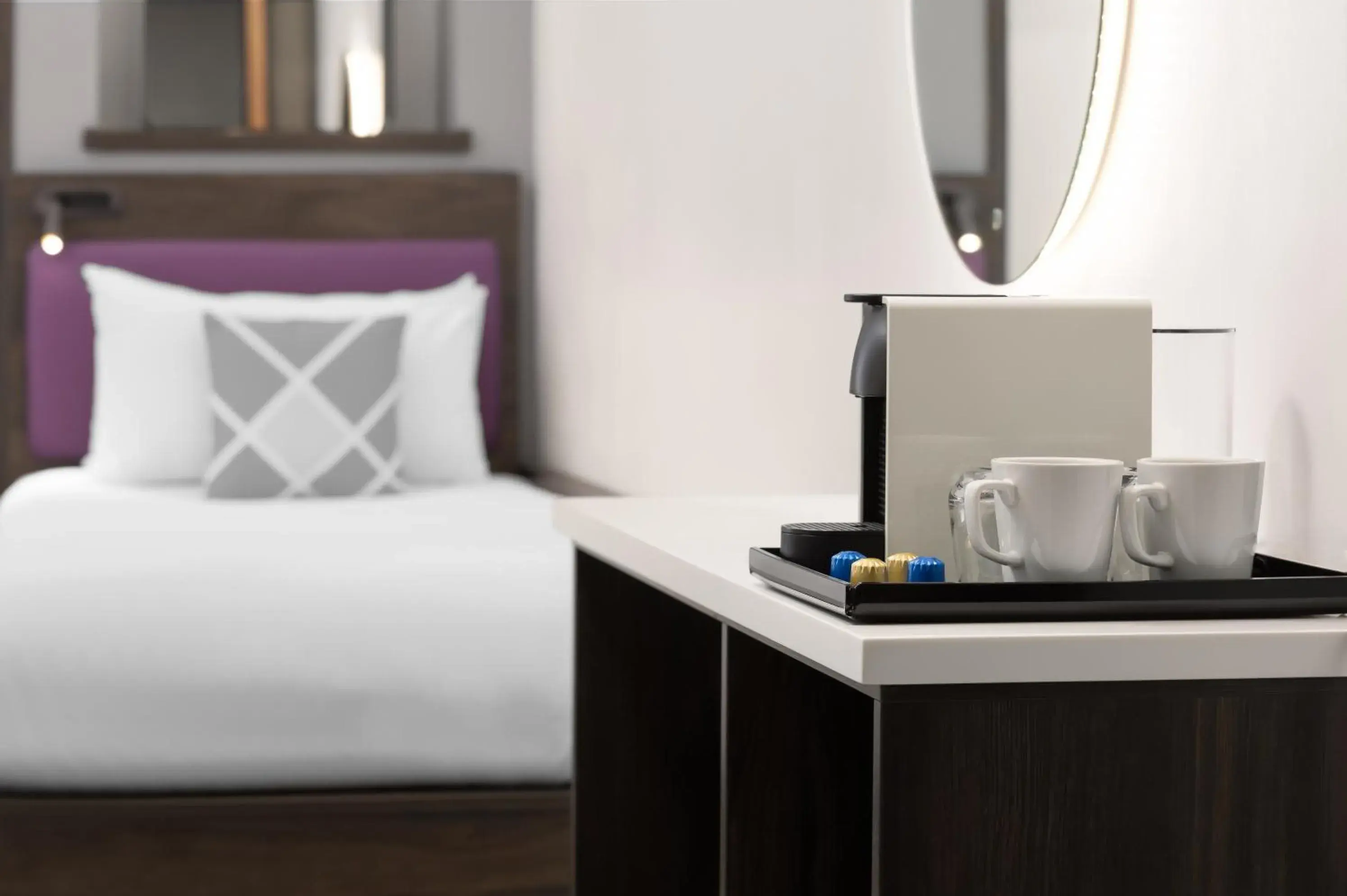 Coffee/tea facilities, Bed in Four Points Flex by Sheraton London Shoreditch East Coffee/tea facilities, Bed in Four Points Flex by Sheraton London Shoreditch East