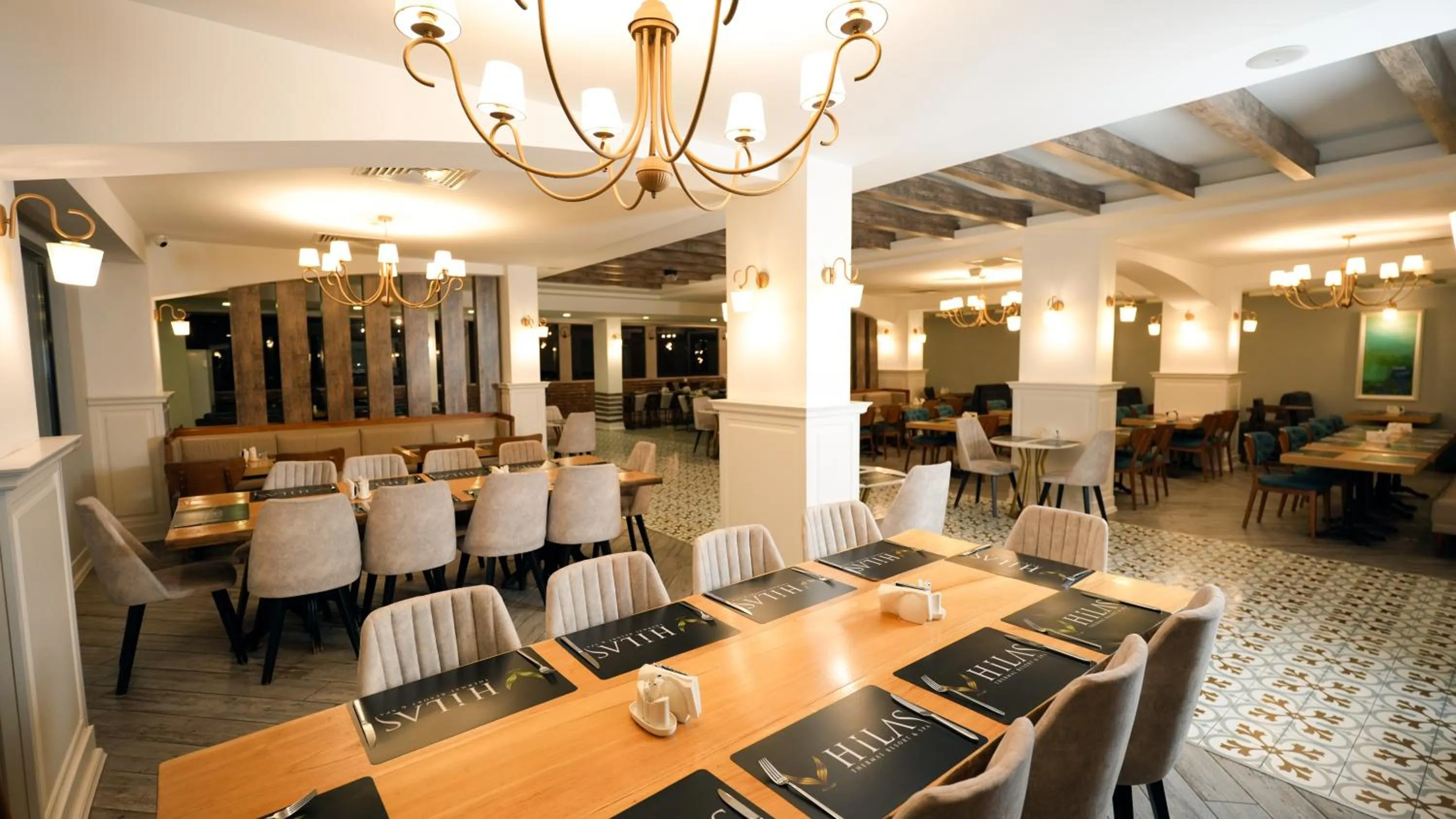 Restaurant/places to eat in Hilas Thermal Resort Spa & Aquapark