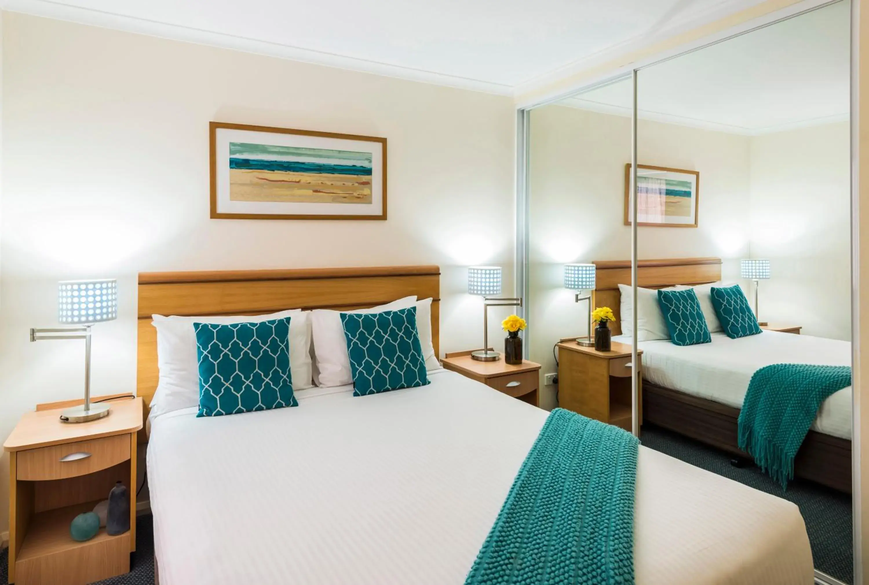 Bedroom, Bed in Oaks The Entrance Waterfront Suites Bedroom, Bed in Oaks The Entrance Waterfront Suites