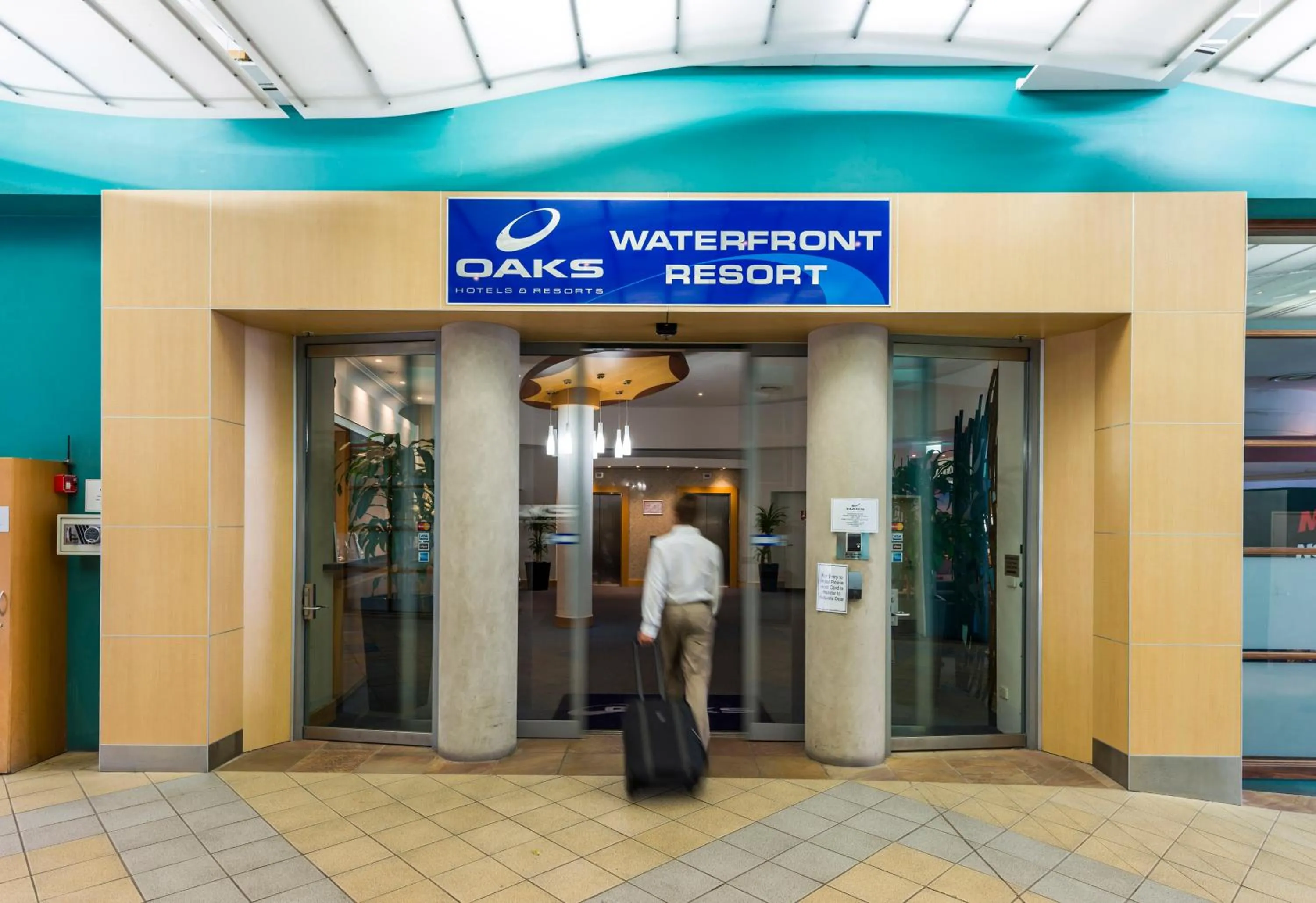 Facade/entrance in Oaks The Entrance Waterfront Suites