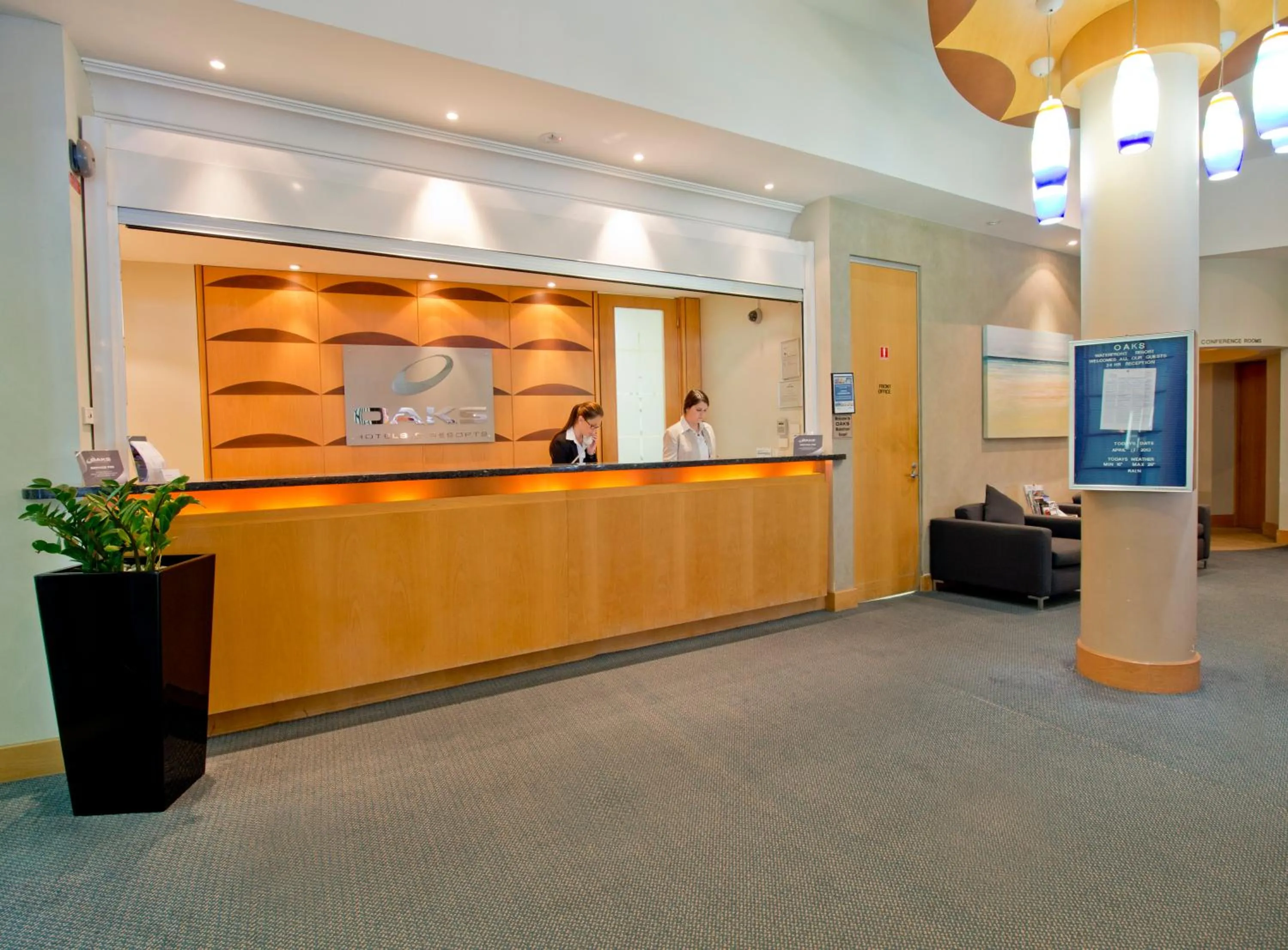 Lobby or reception in Oaks The Entrance Waterfront Suites