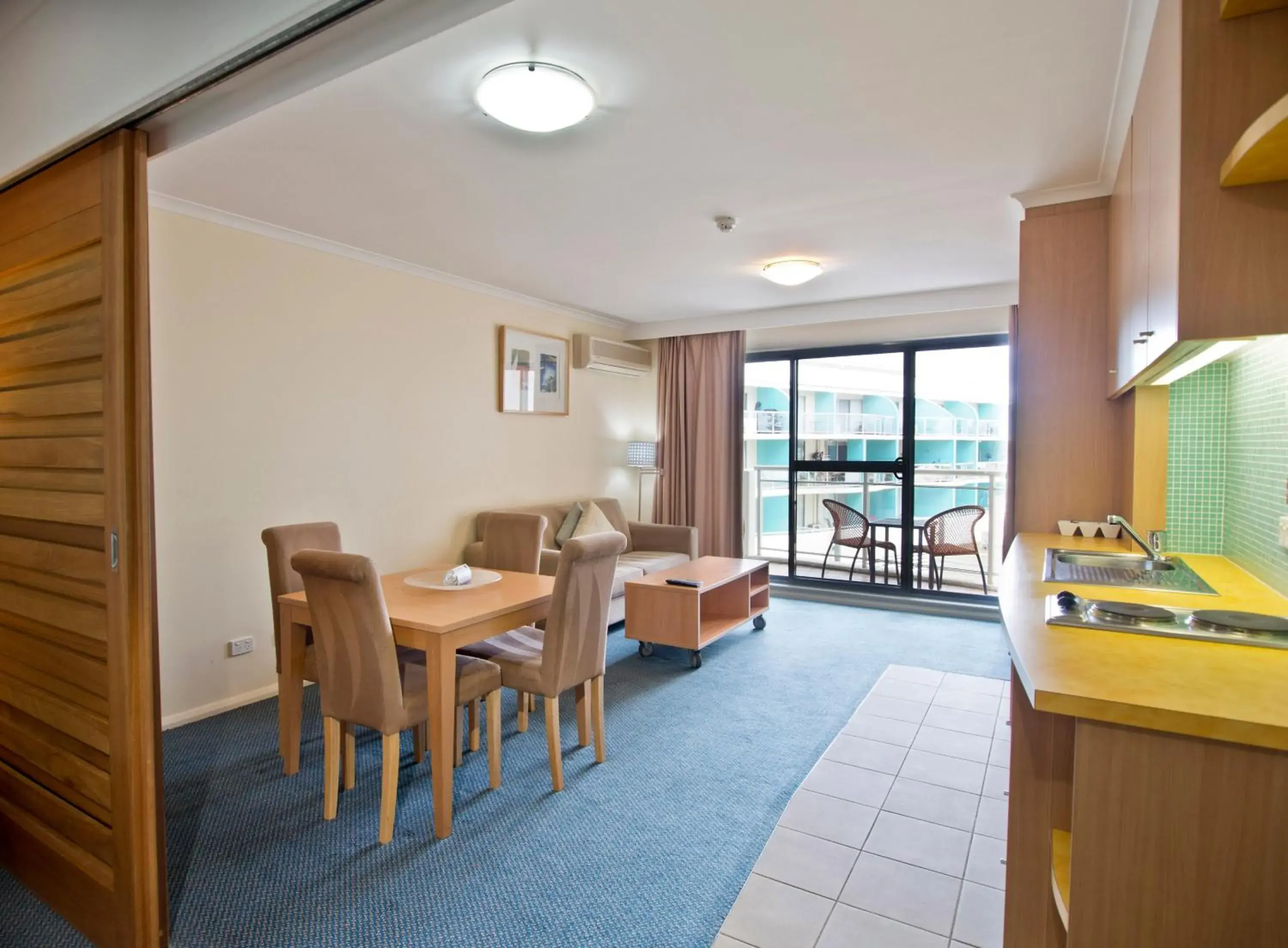 Balcony/Terrace in Oaks The Entrance Waterfront Suites Balcony/Terrace in Oaks The Entrance Waterfront Suites