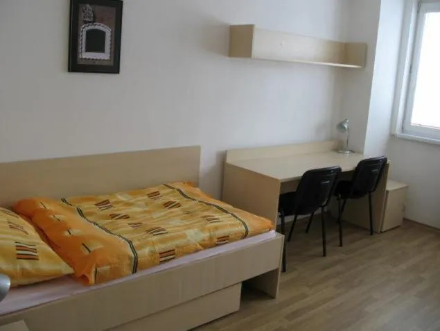 Bed in Uninova Hostel