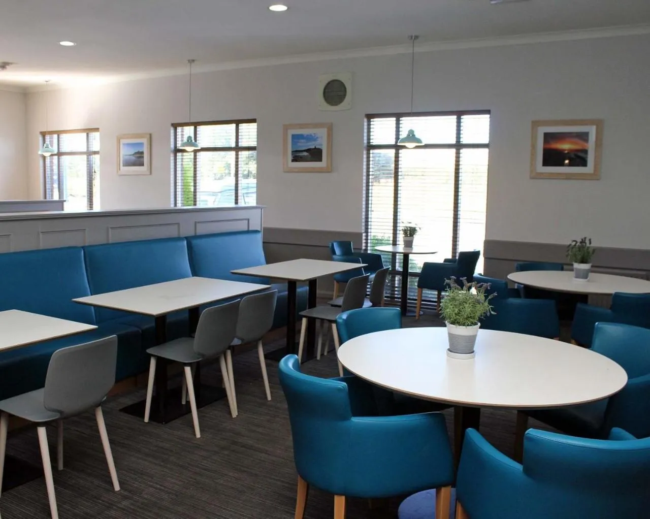 Restaurant/places to eat in Purdy Lodge