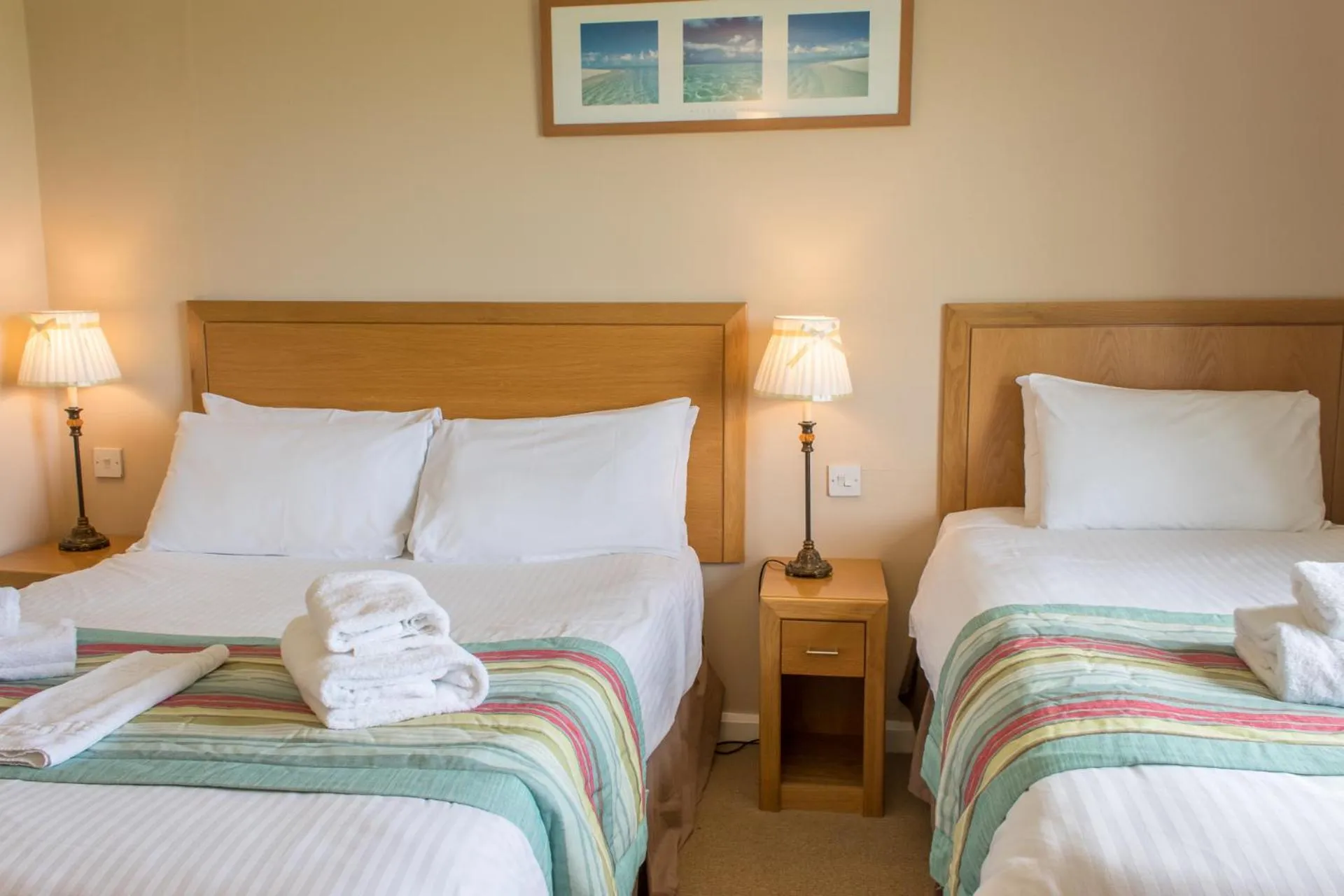 Bedroom, Bed in Purdy Lodge