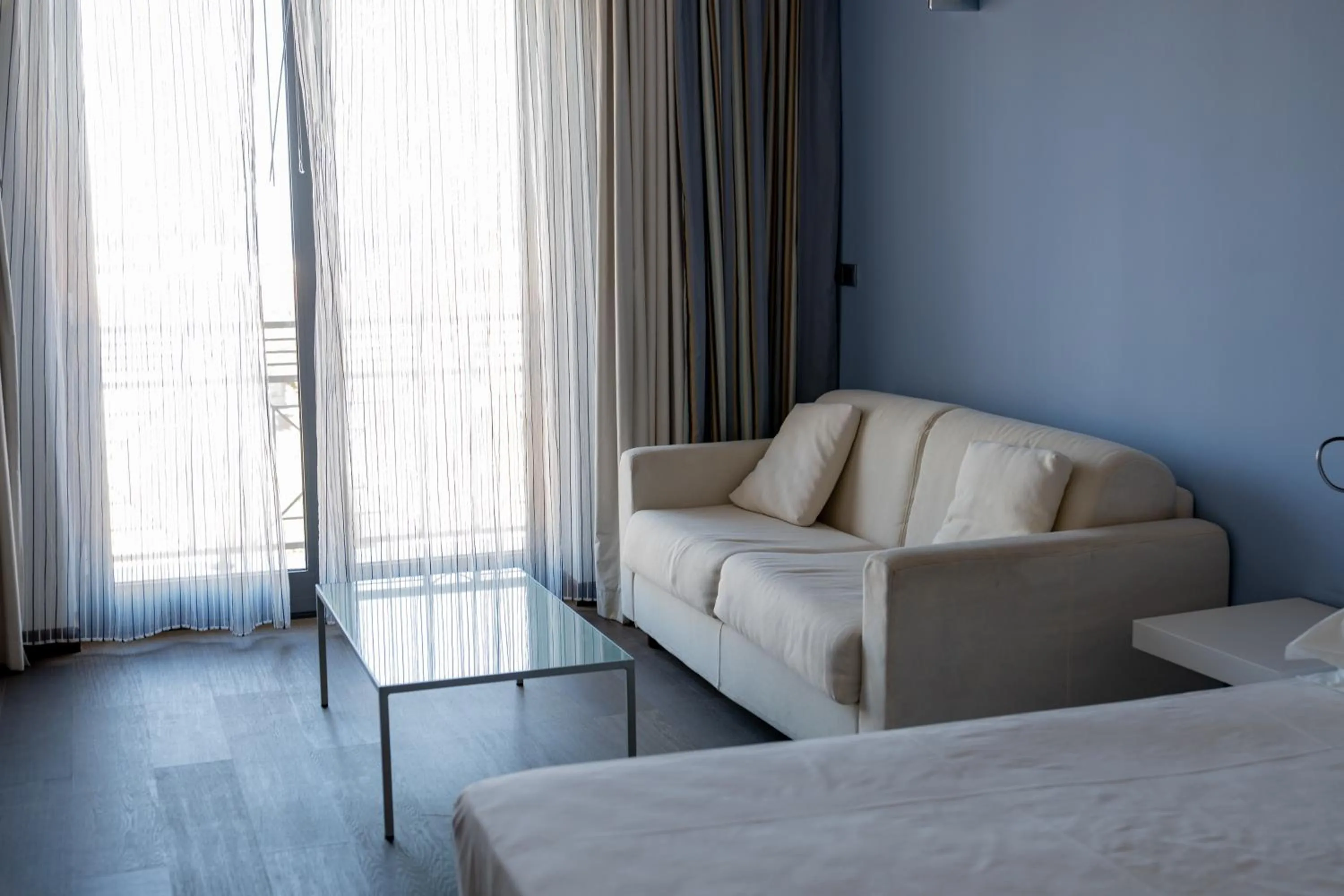 Bedroom, Bed in Hotel Napoleon