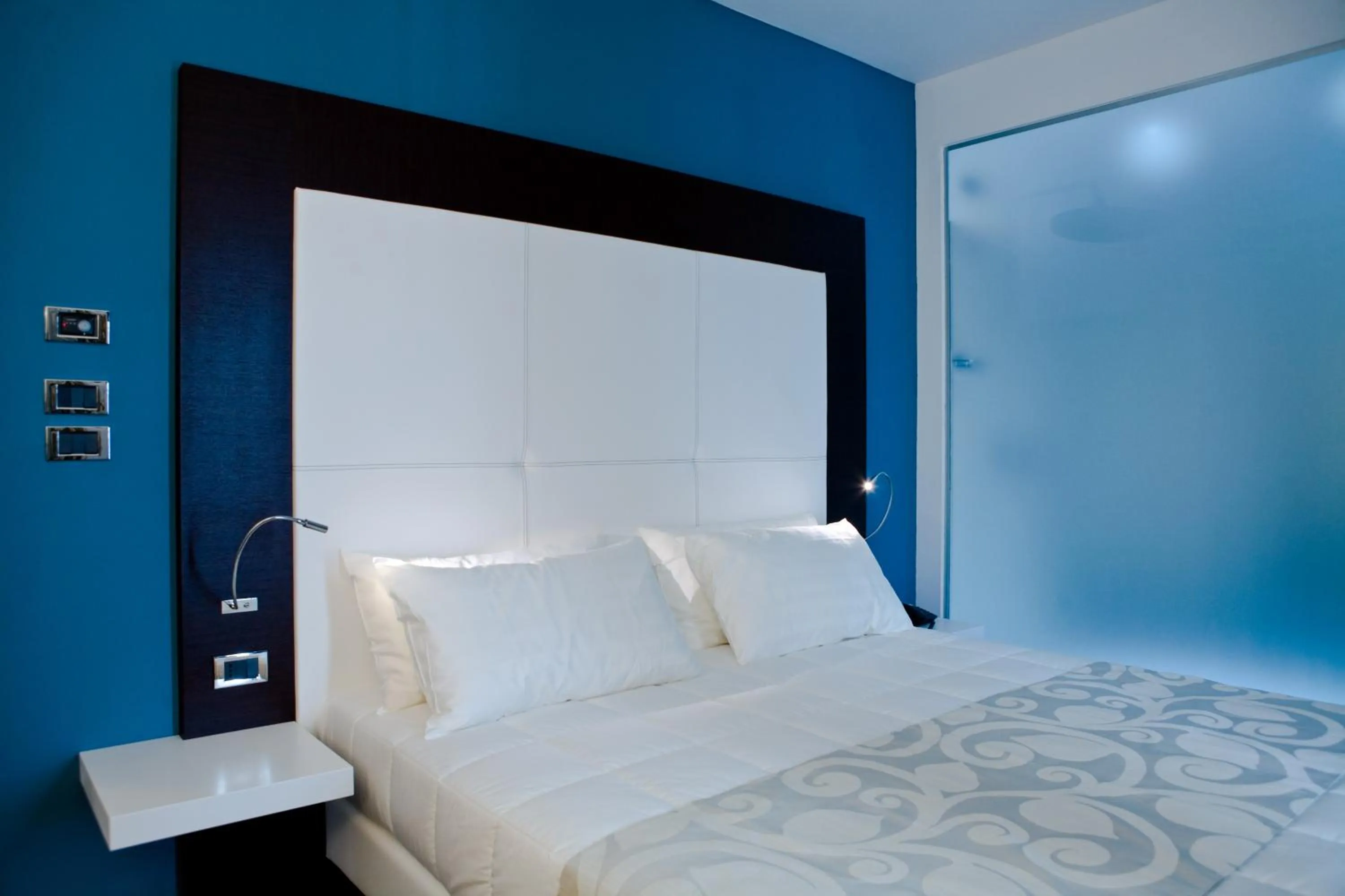 Bed in Hotel Napoleon