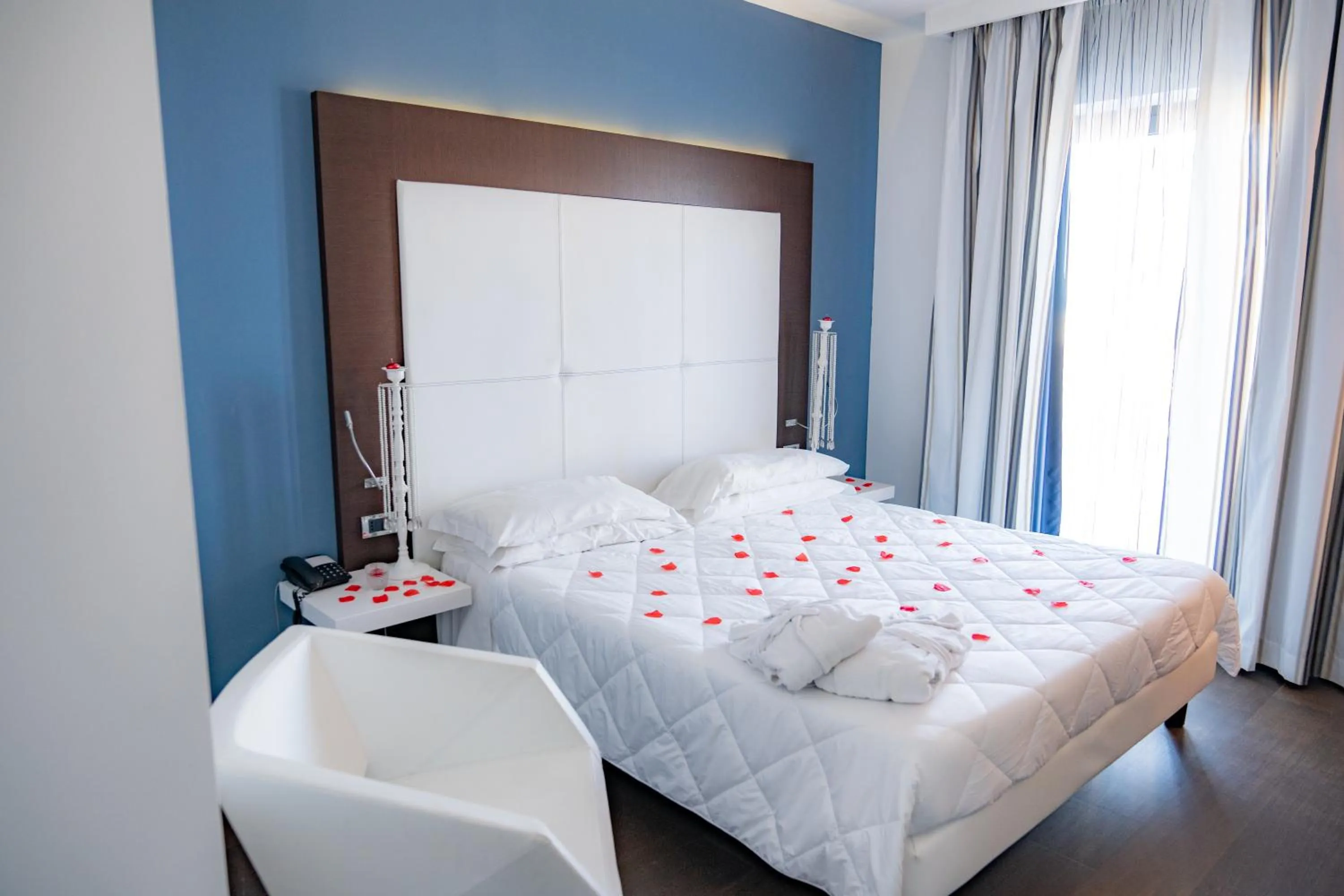 Bedroom, Bed in Hotel Napoleon