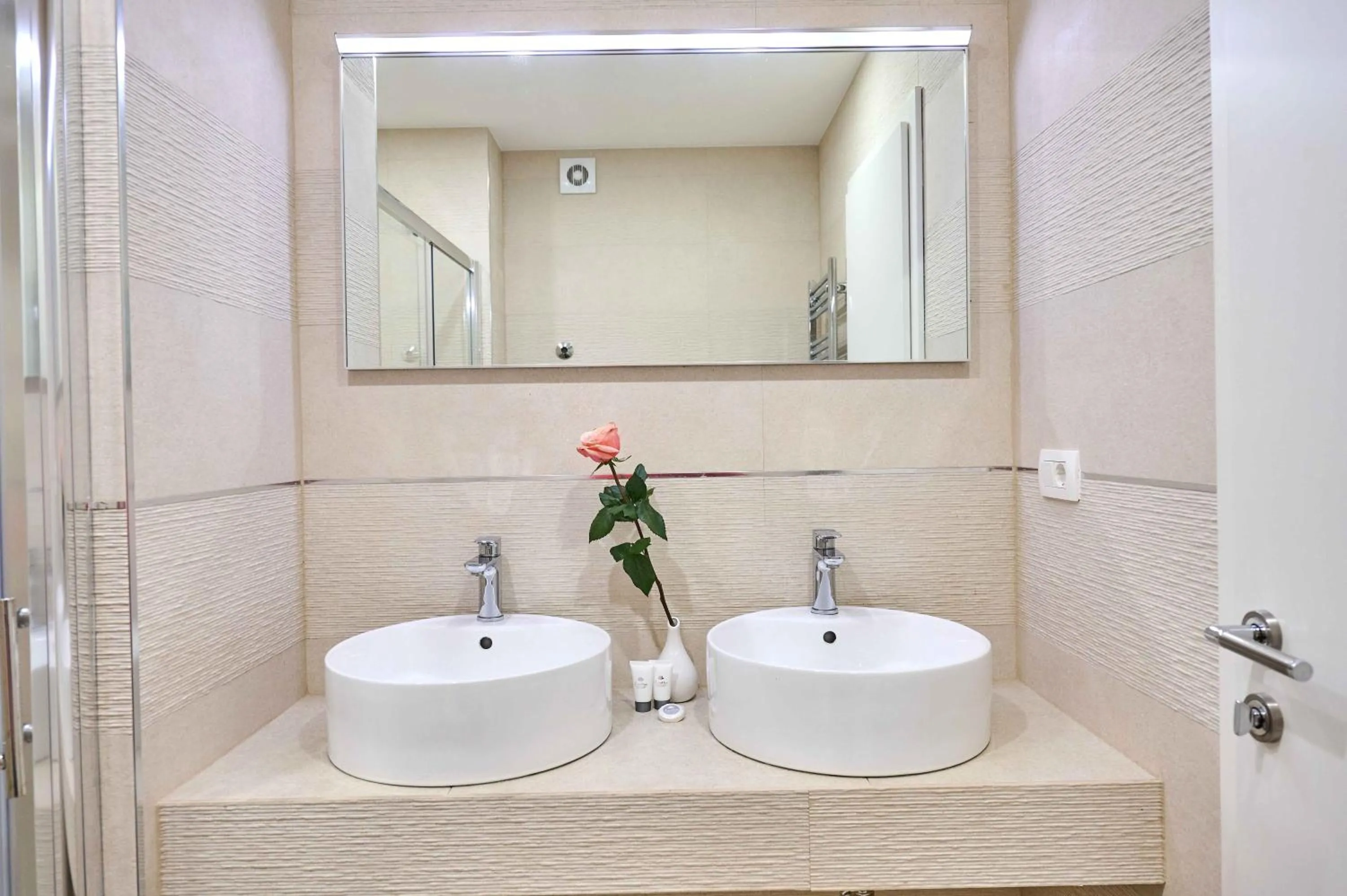 Bathroom in Best location Rooms