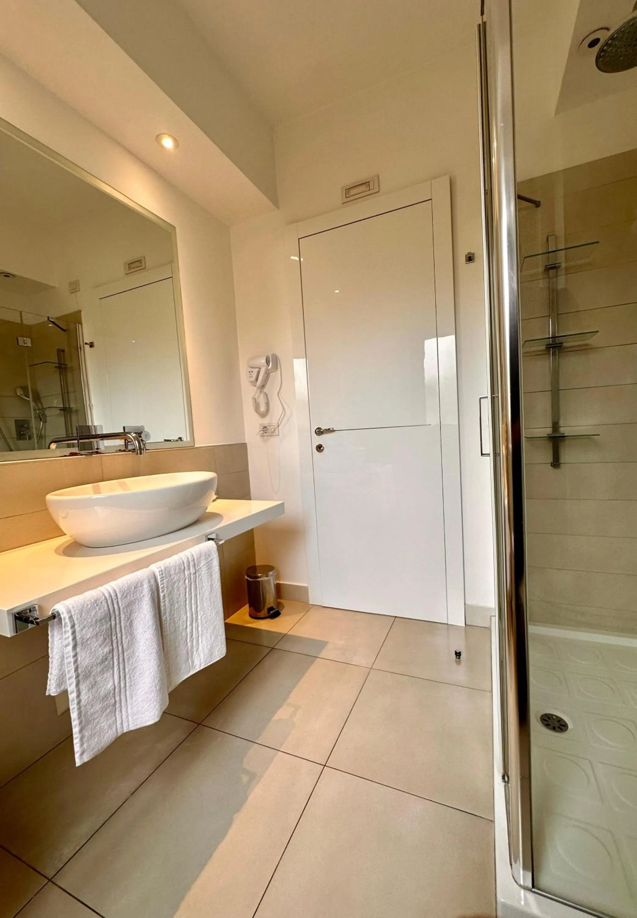 Shower in Maison R Boutique