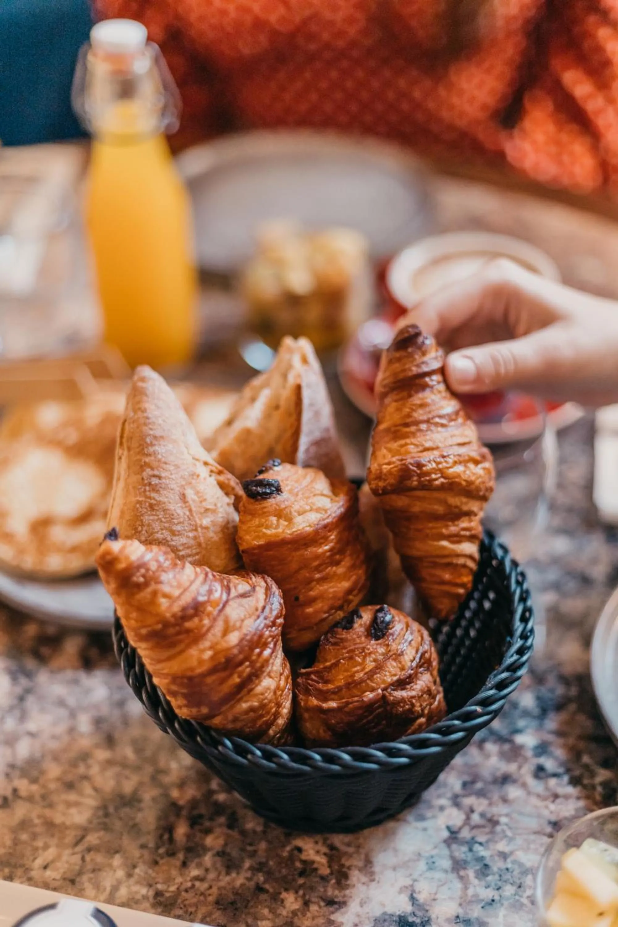 Breakfast in La Guitoune