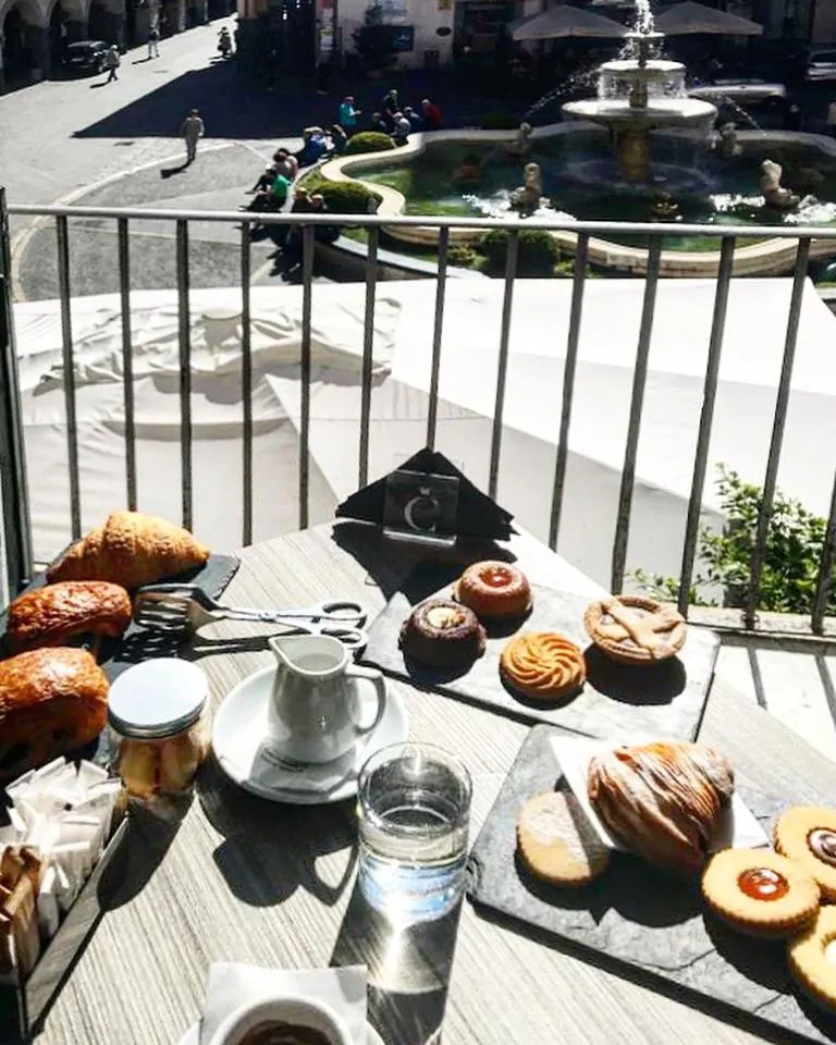 Breakfast in Palazzo Stendardo