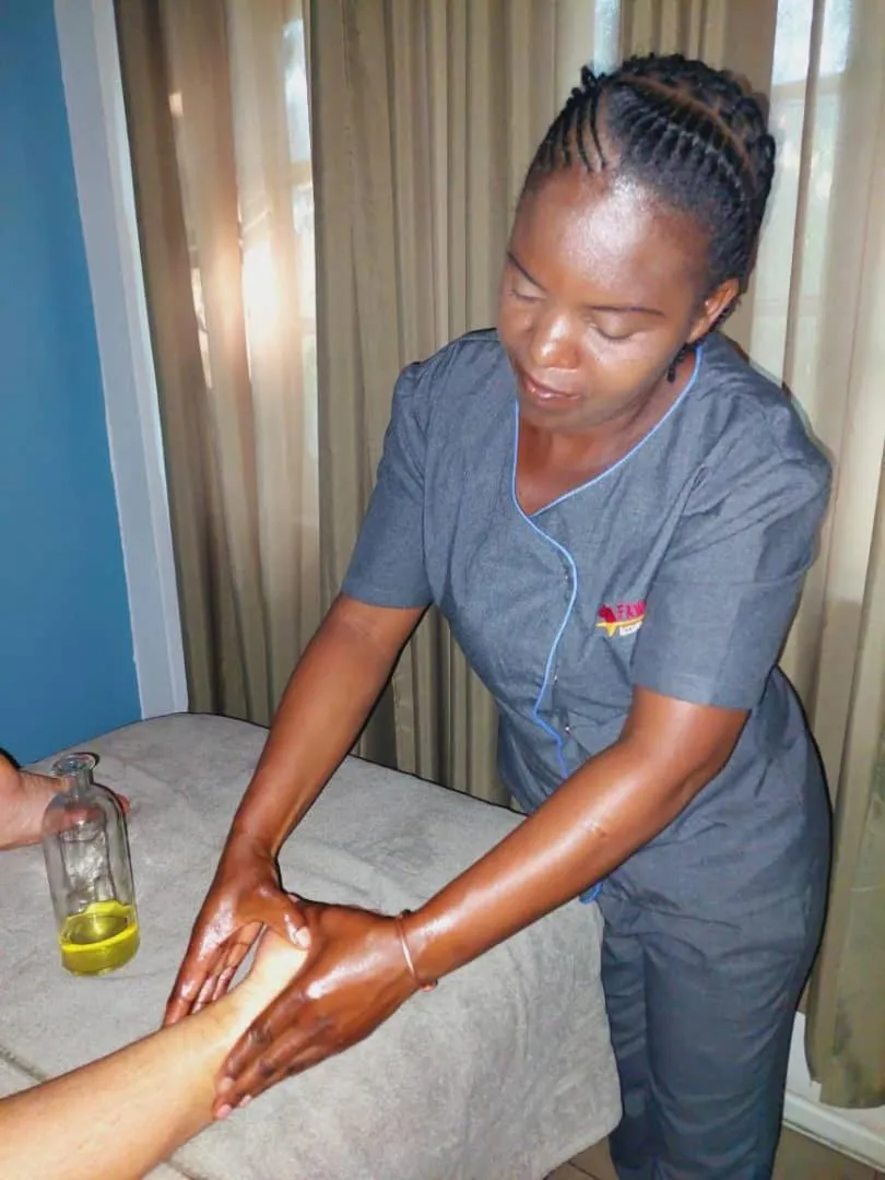 Massage in Fawlty Towers Accommodation & Activities