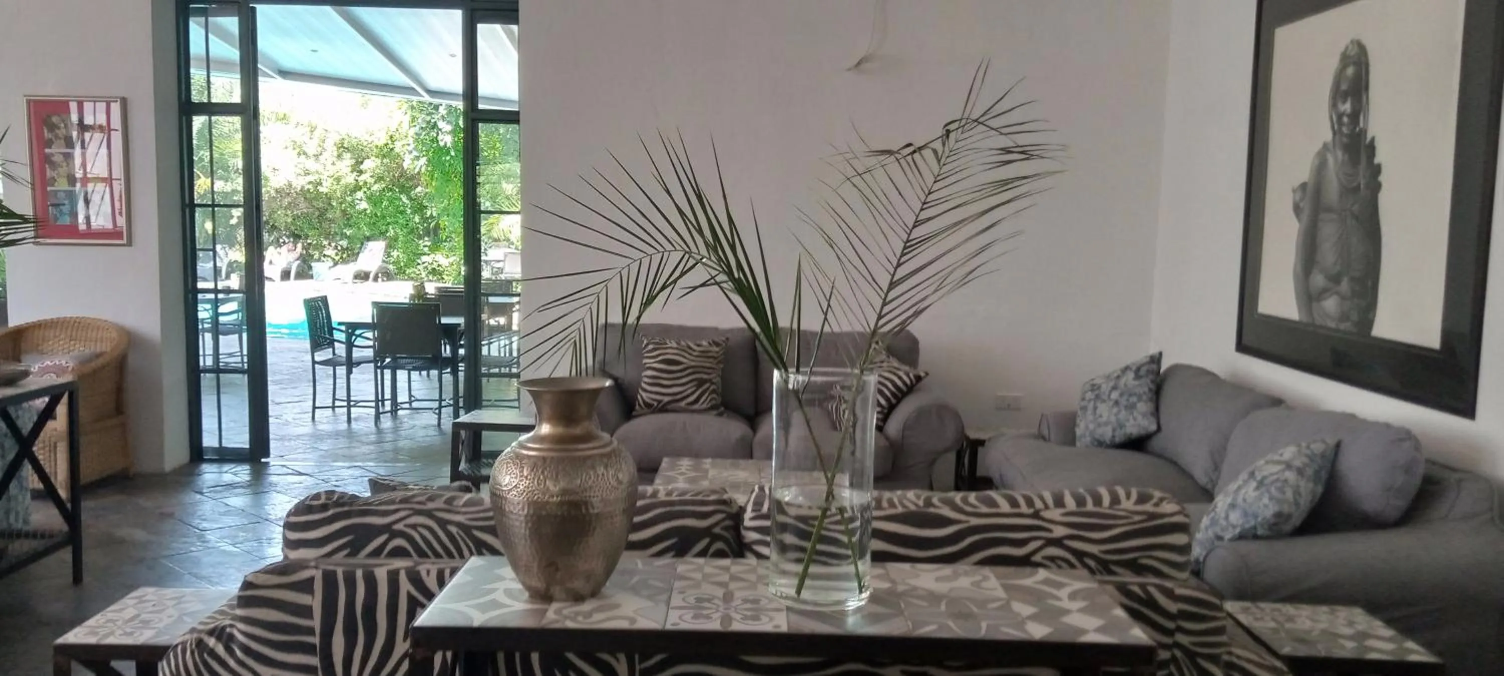 Living room in Fawlty Towers Accommodation & Activities