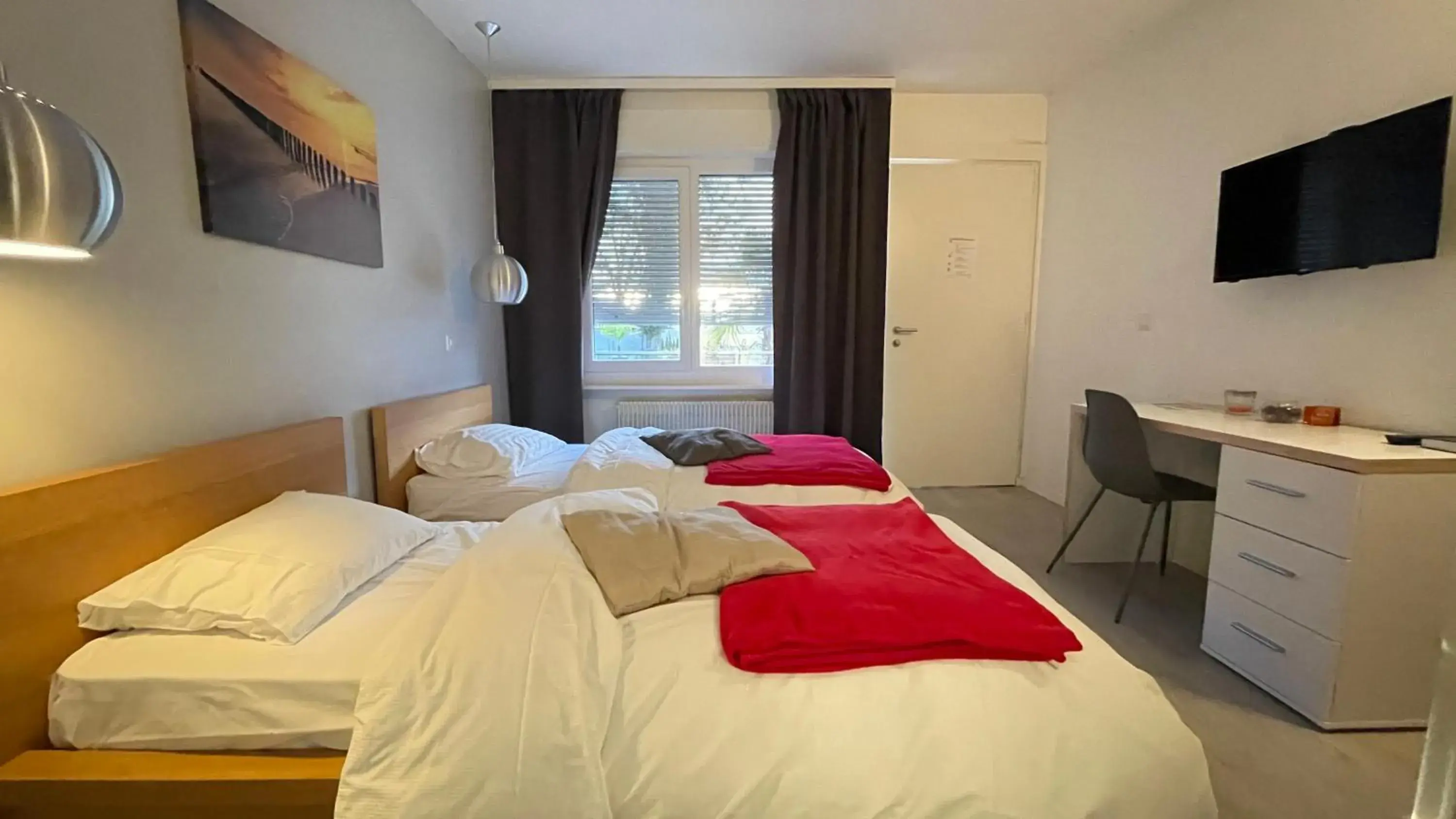 Twin Room - single occupancy in Relais de l'Aérodrome Twin Room - single occupancy in Relais de l'Aérodrome