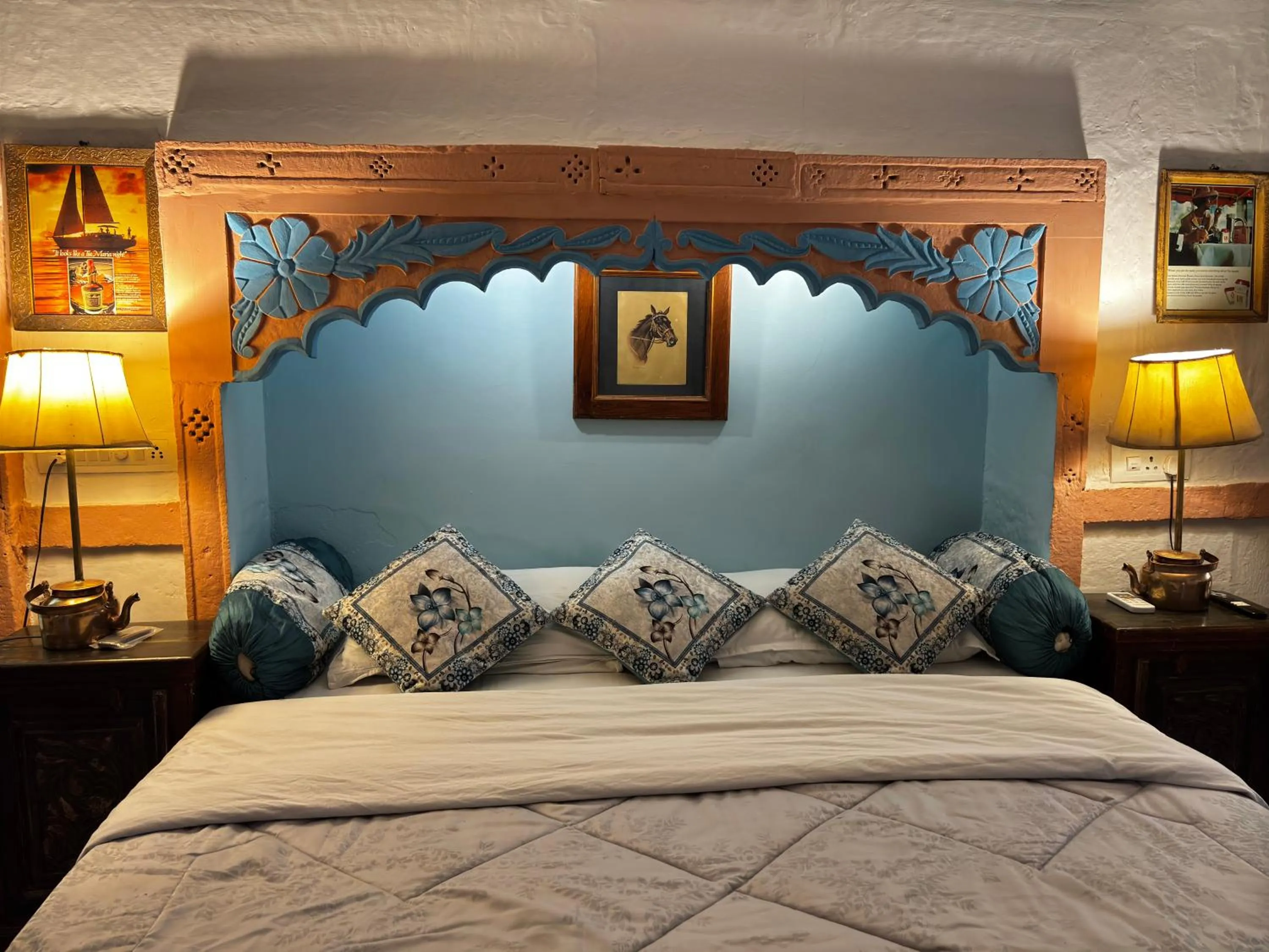 Bed in Shahi Guest House