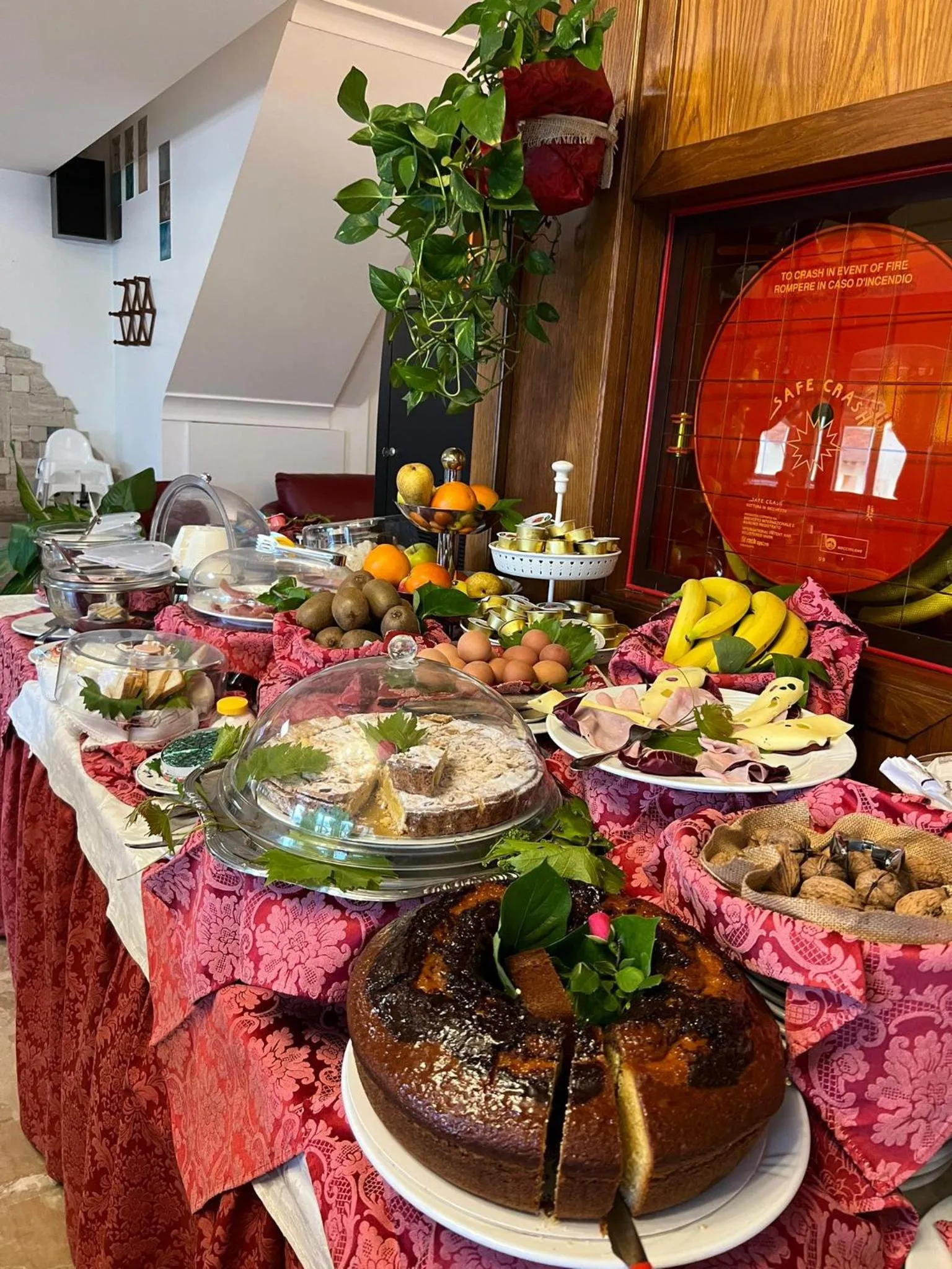 Buffet breakfast in Hotel Cercone