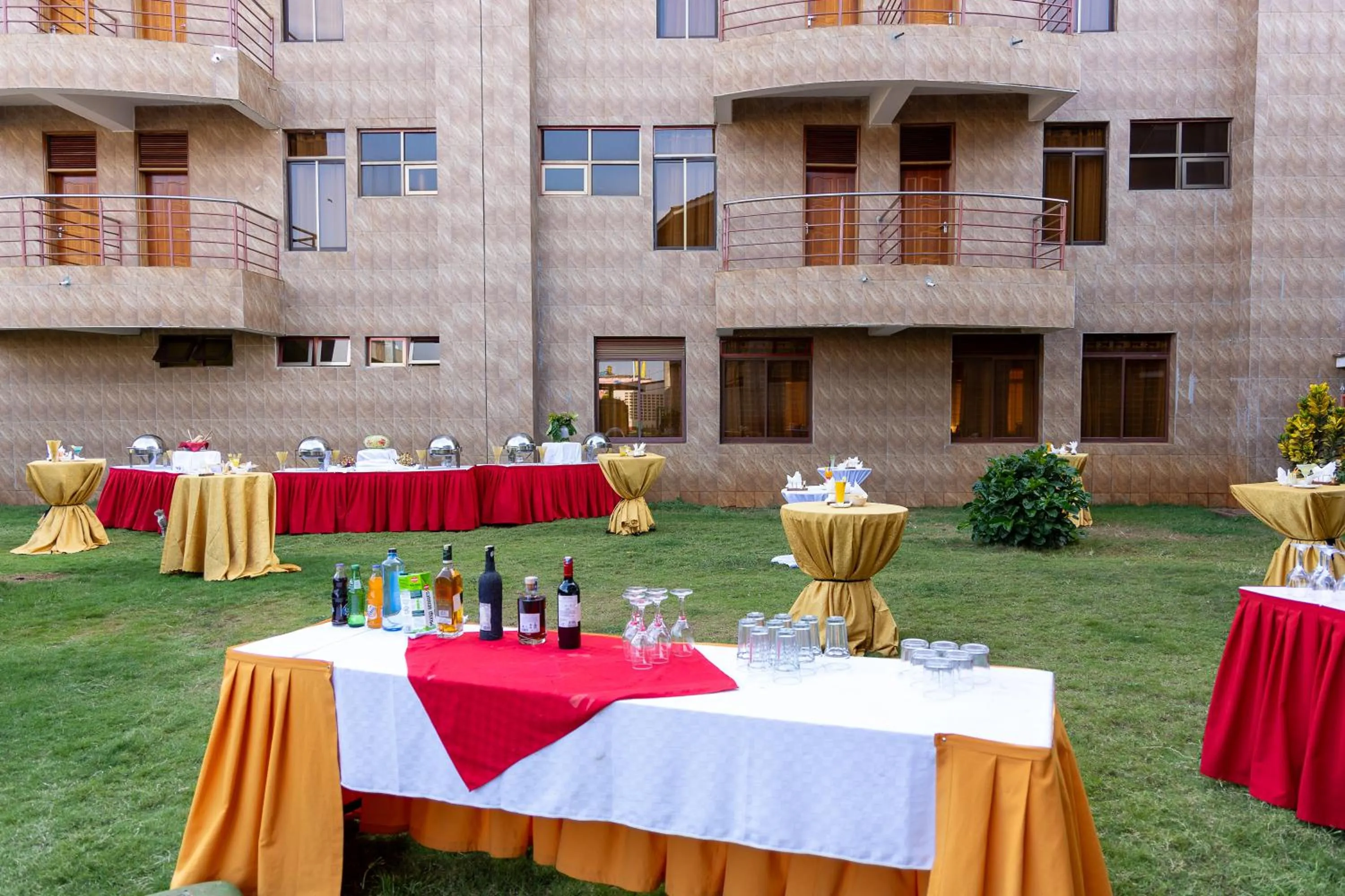 Banquet/Function facilities in Maxland Hotel