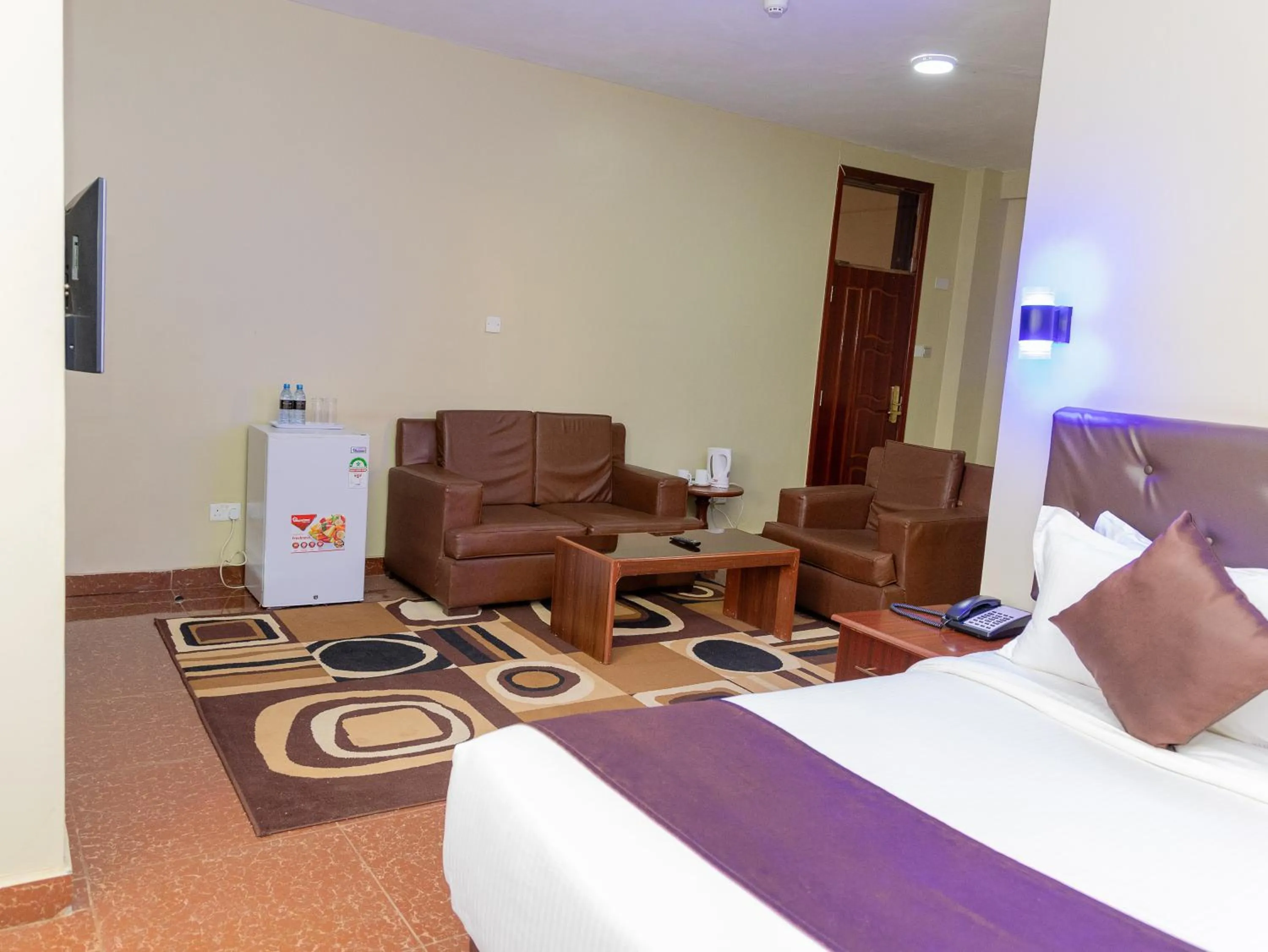 Photo of the whole room in Maxland Hotel