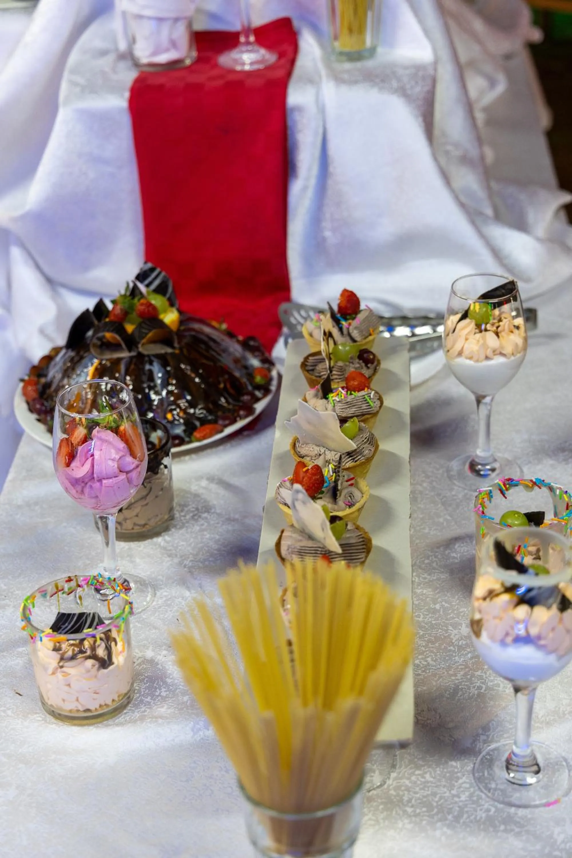 Food and drinks in Maxland Hotel