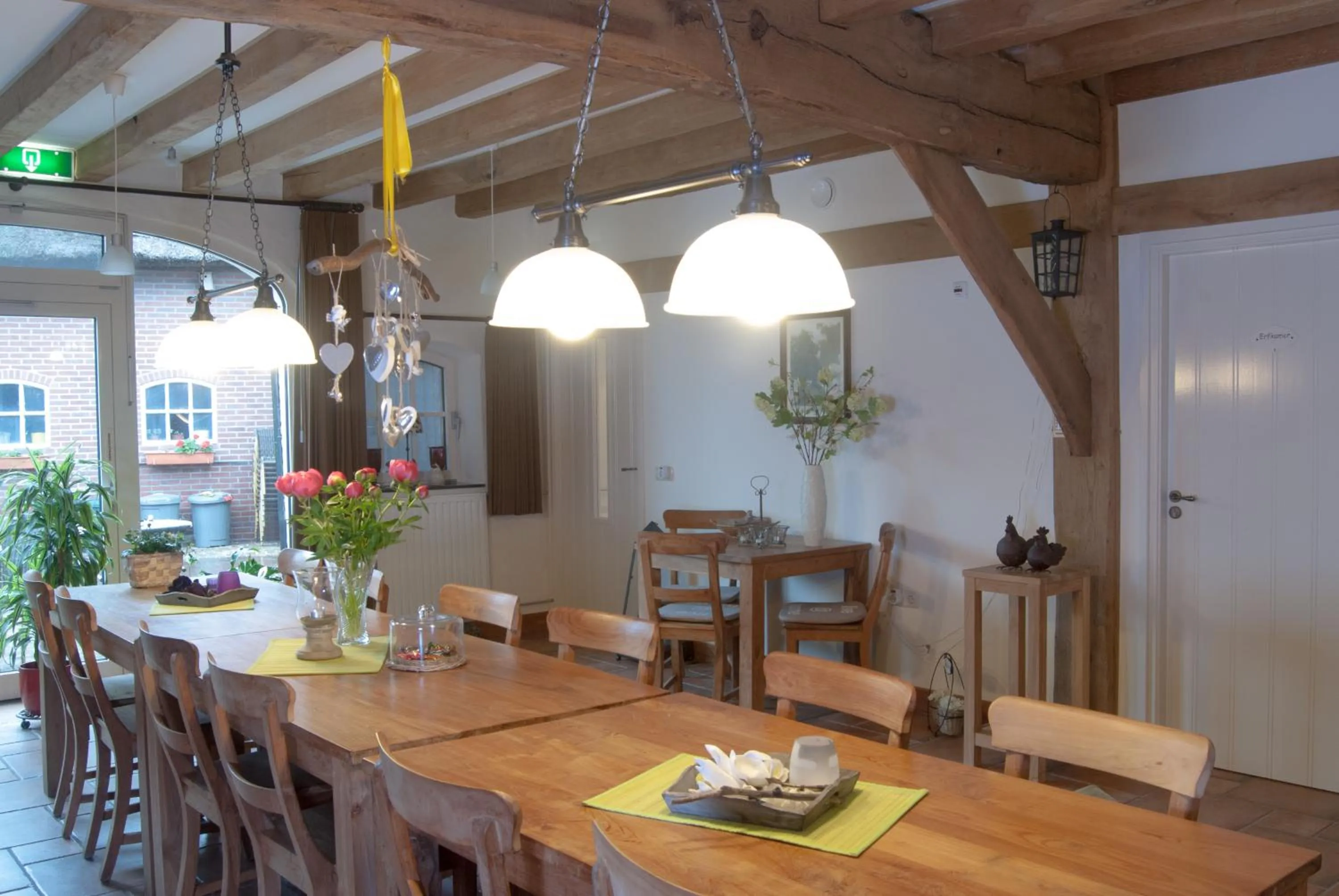 Dining area in De Martiene Plats - Bed & Breakfast