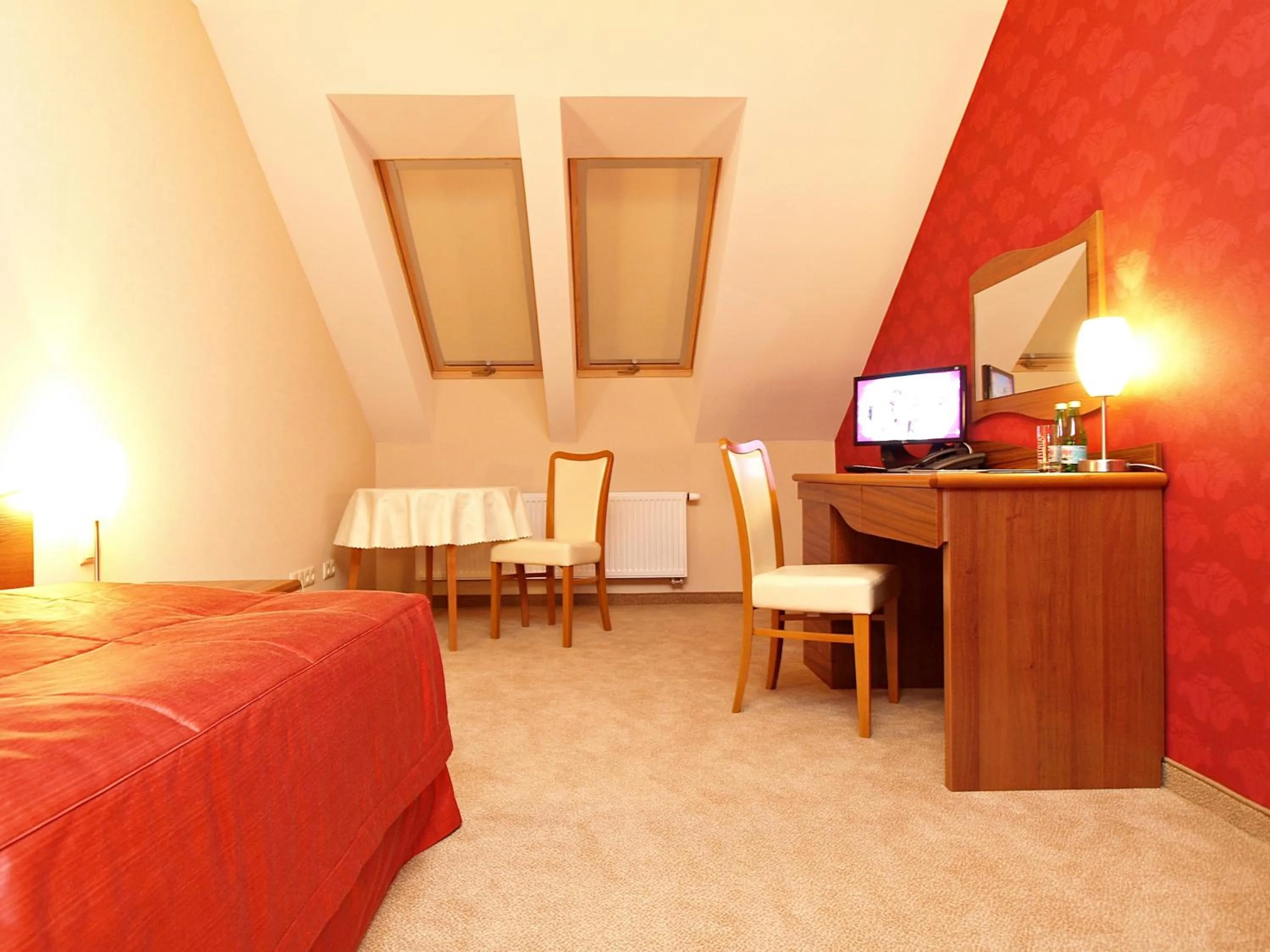 Photo of the whole room, Bed in Hotel Fajkier