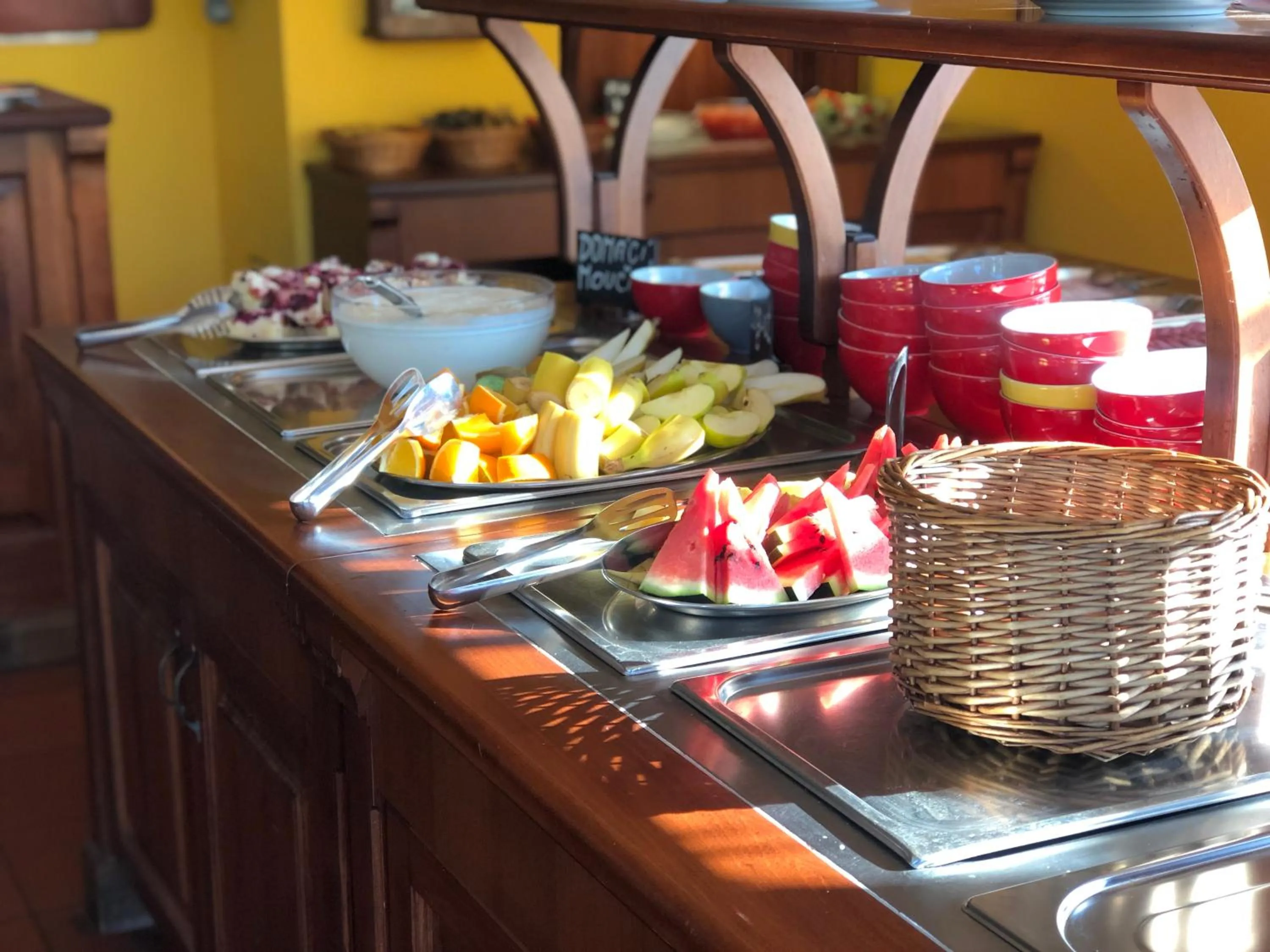 Food and drinks in Resort Malevil