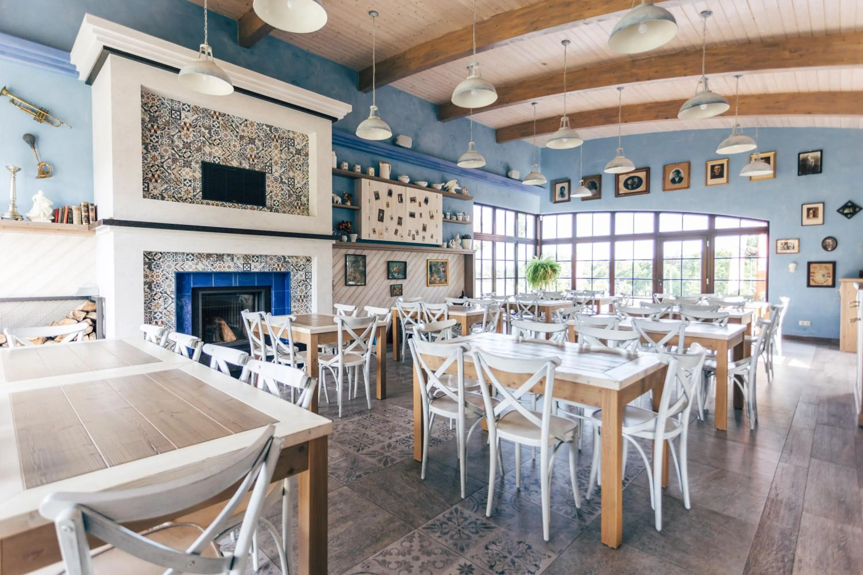 Restaurant/places to eat in Resort Malevil