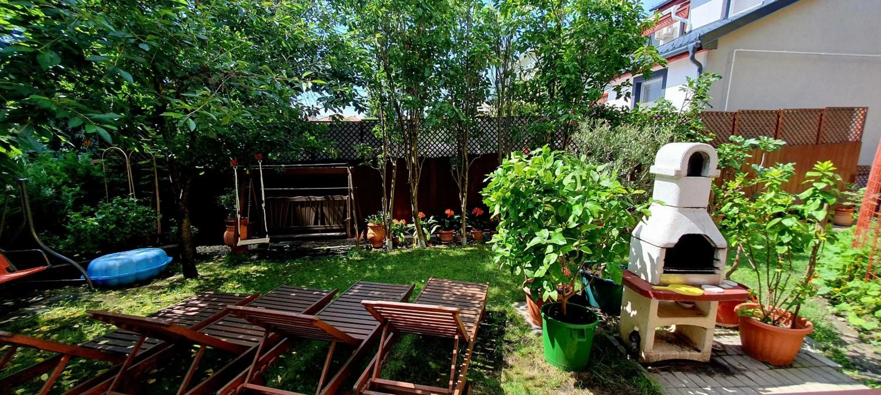 BBQ facilities in Apart Júlia Villa