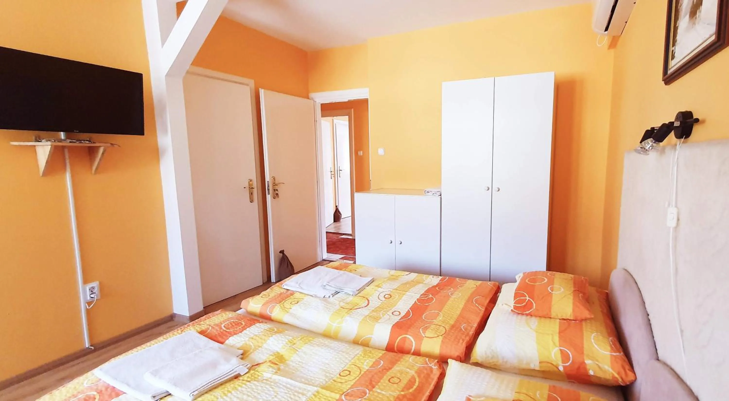 TV and multimedia, Bed in Apart Júlia Villa