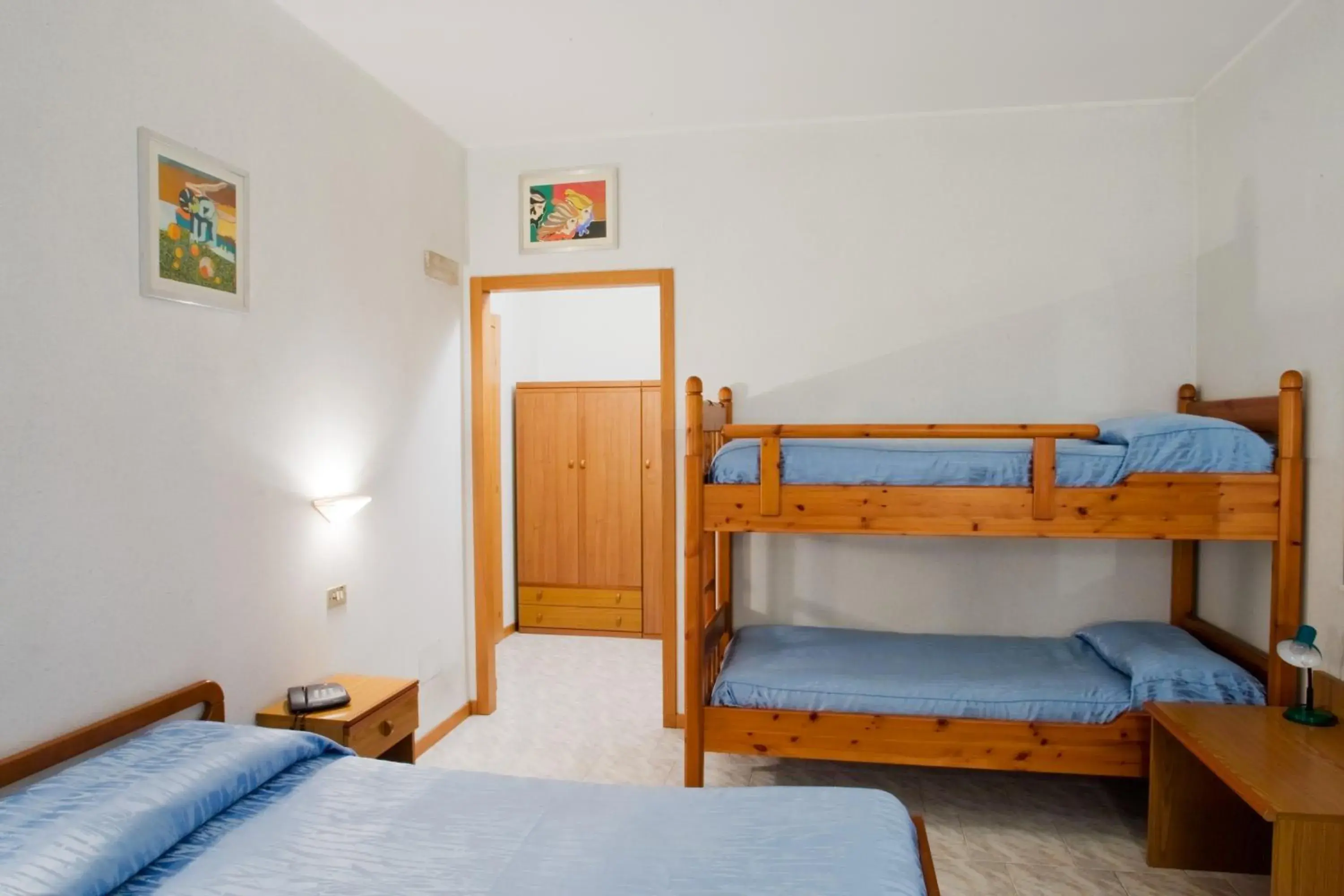 Quadruple Room in Albergo Ristorante Grigna Quadruple Room in Albergo Ristorante Grigna